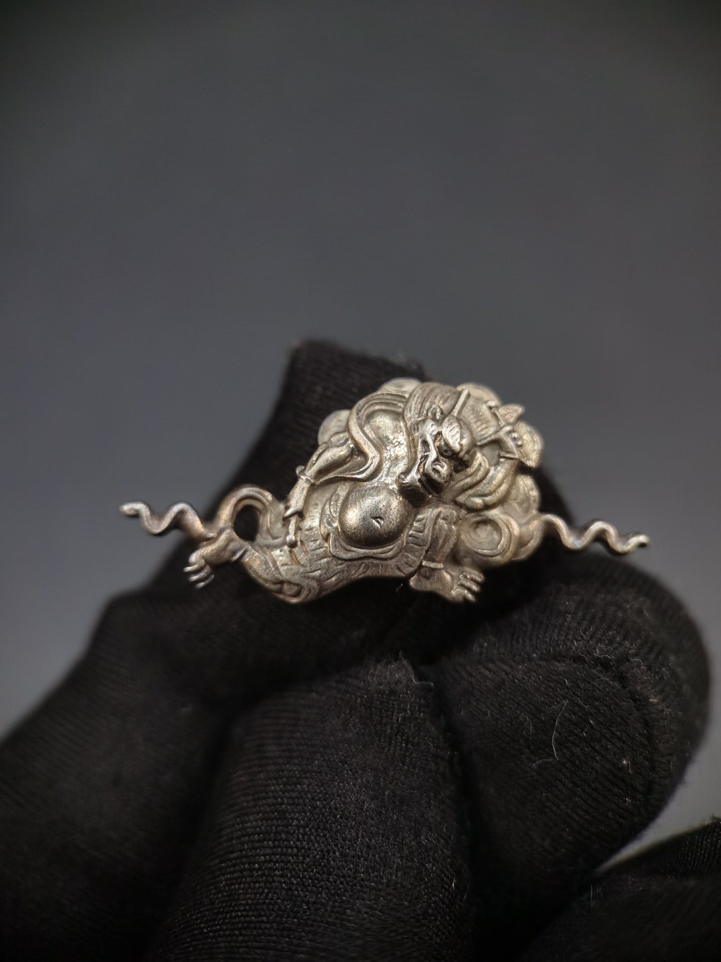 Japanese Type Pure Silver Wind Thunder God Menuki for Katana wakziashi, Y171