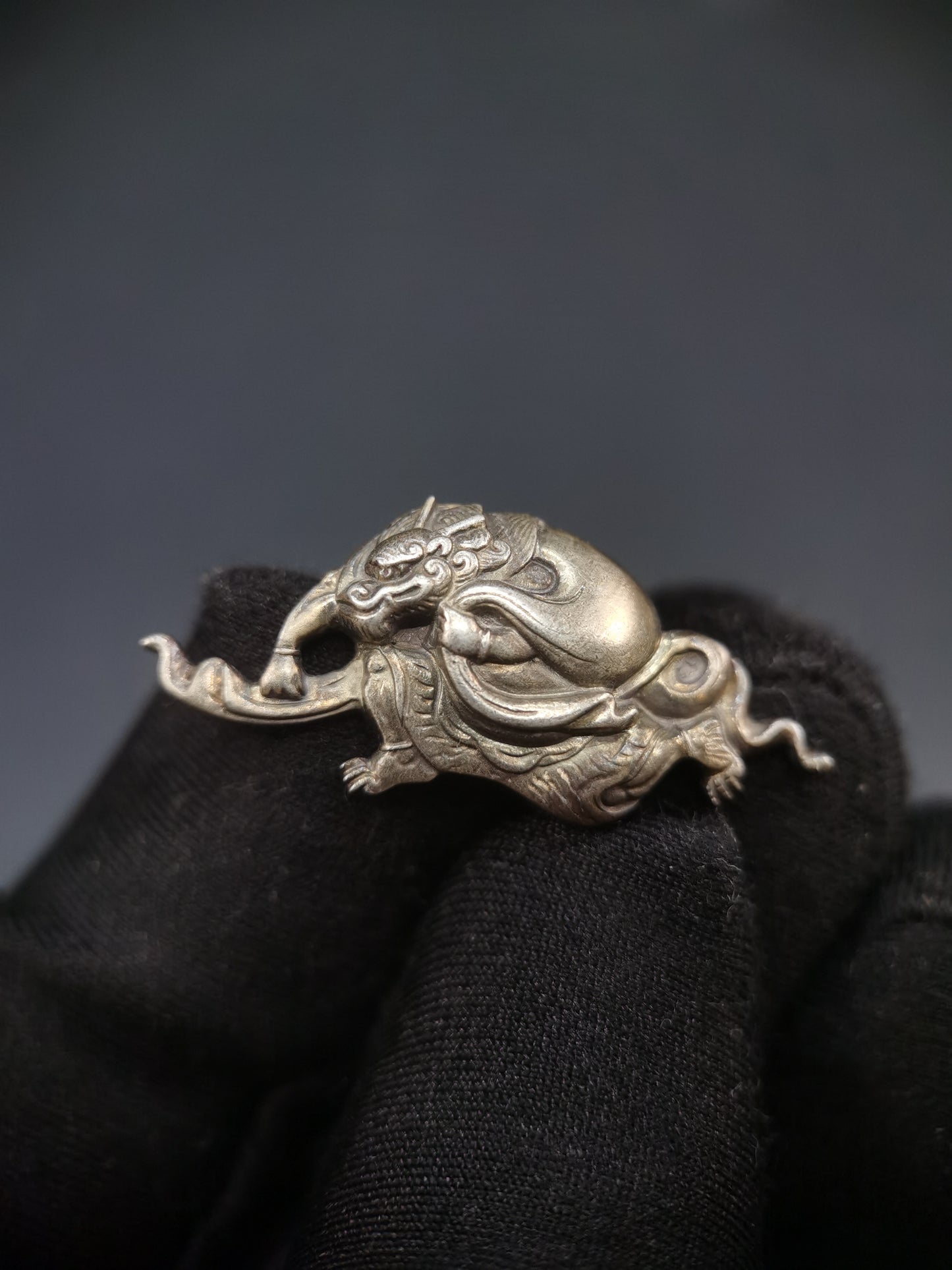 Japanese Type Pure Silver Wind Thunder God Menuki for Katana wakziashi, Y171