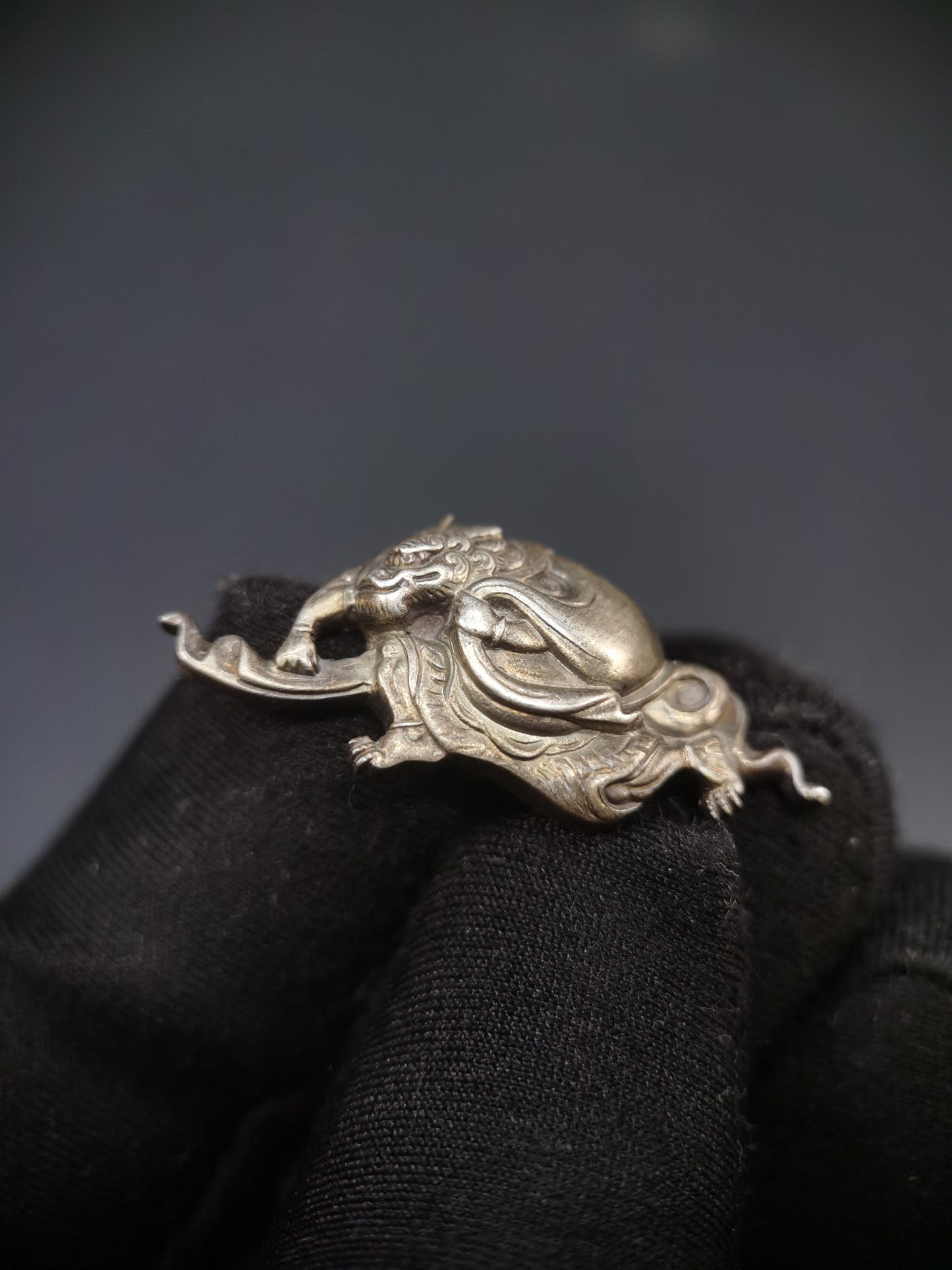 Japanese Type Pure Silver Wind Thunder God Menuki for Katana wakziashi, Y171