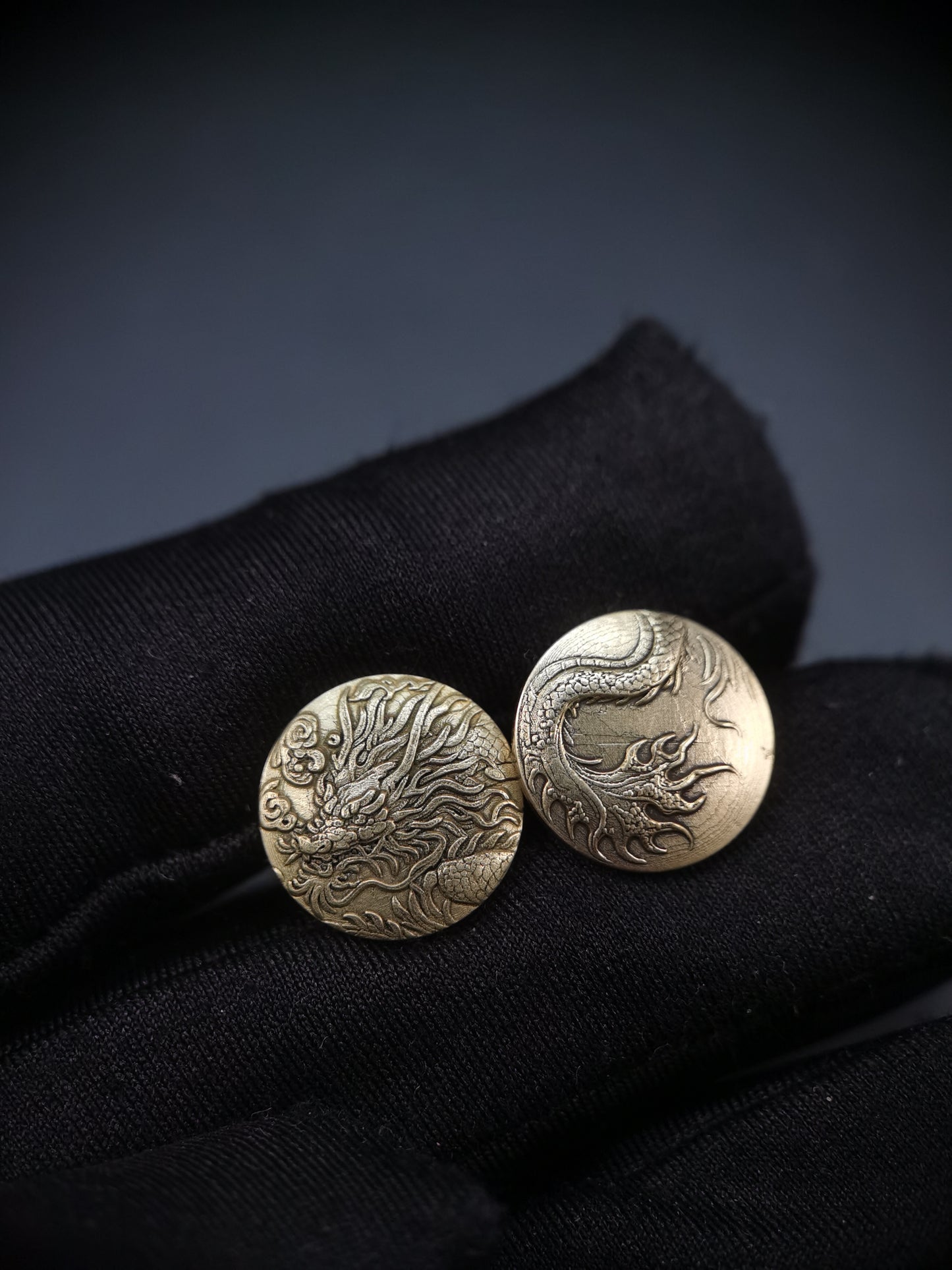 Japanese Type Dragon Round Menuki for wakziashi and tanto Y173