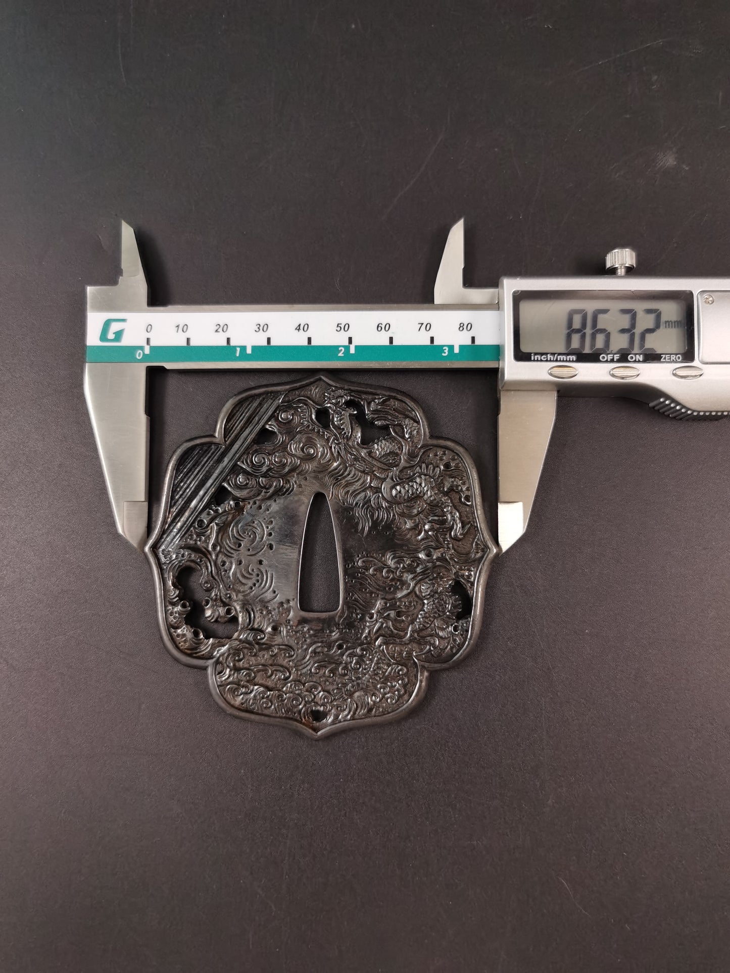 Japanese Type Wave Dragon Pattern Tsuba for Tachi and Hand-Tachi, Y165