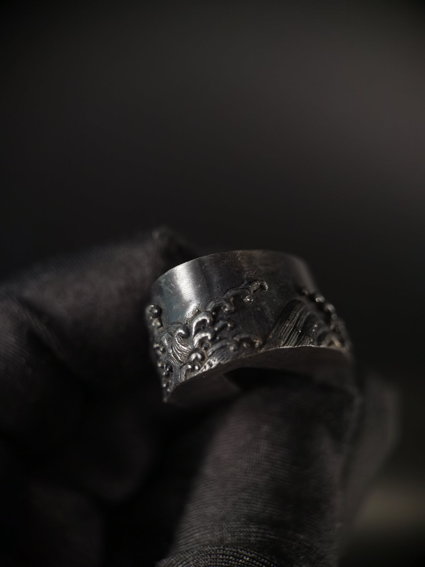 Japanese Type Waves and Flying Eagle Fuchi & Kashira for Katana and Wakziashi,Y166