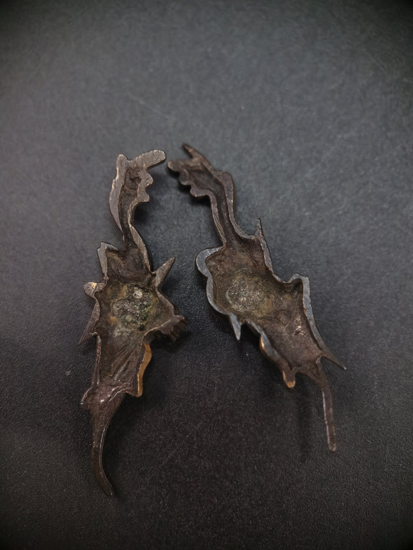 Japanese Type Folding fan and black hat Menuki for Katana and Wakziashi Edo Period Antique C070