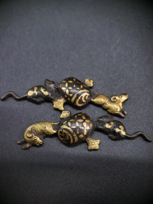 Japanese Lack Hammer and Mice Menuki for Katana and Wakziashi Edo Period Antique C087