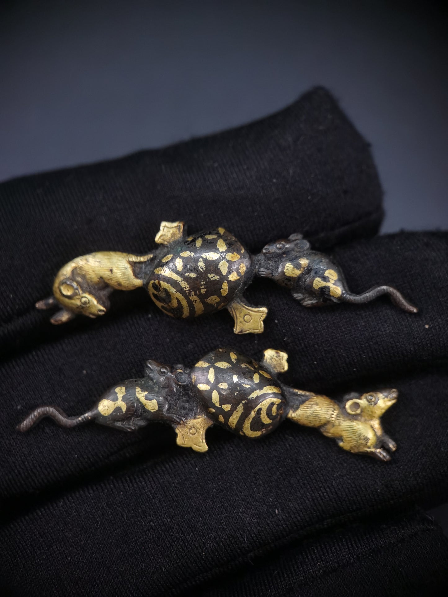Japanese Lack Hammer and Mice Menuki for Katana and Wakziashi Edo Period Antique C087