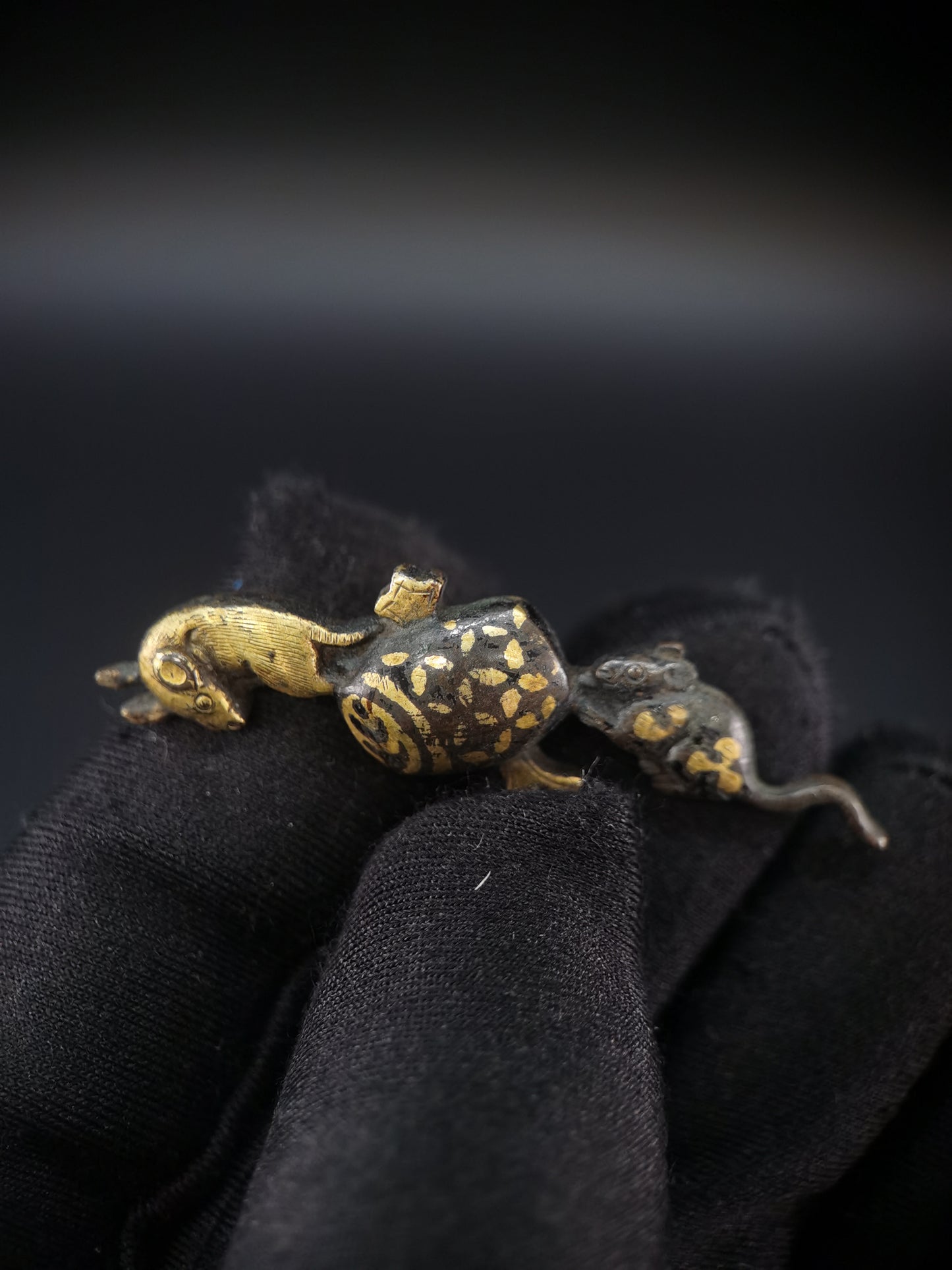 Japanese Lack Hammer and Mice Menuki for Katana and Wakziashi Edo Period Antique C087