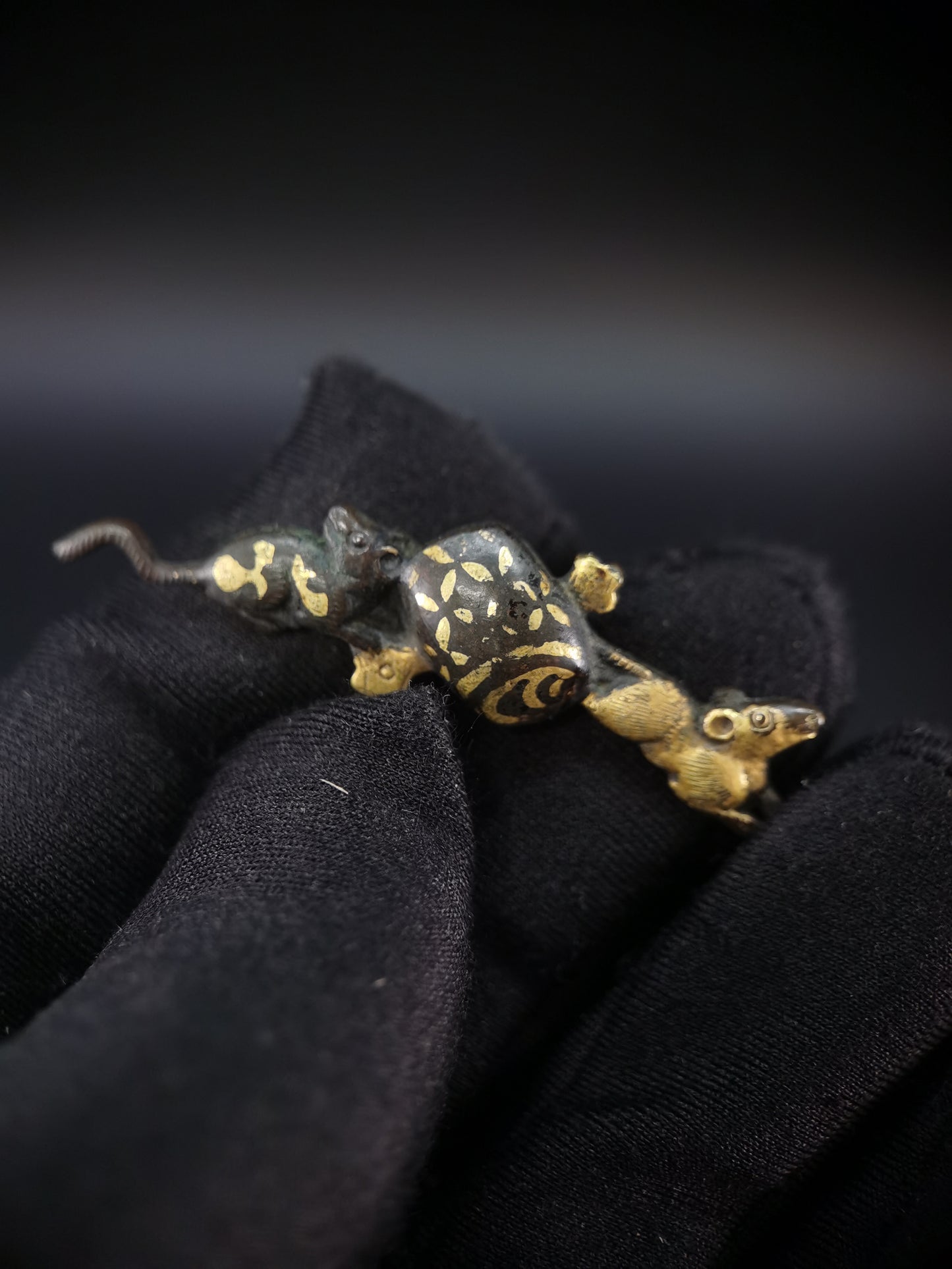 Japanese Lack Hammer and Mice Menuki for Katana and Wakziashi Edo Period Antique C087