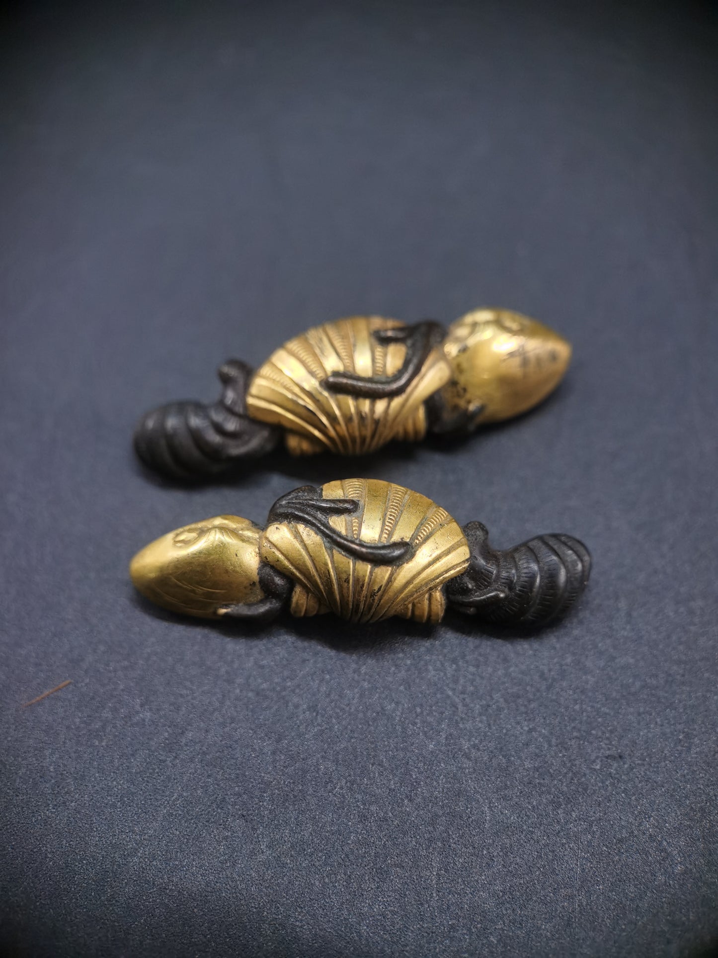 Japanese Type Shell Menuki for Katana and Wakziashi Edo Period Antique C088