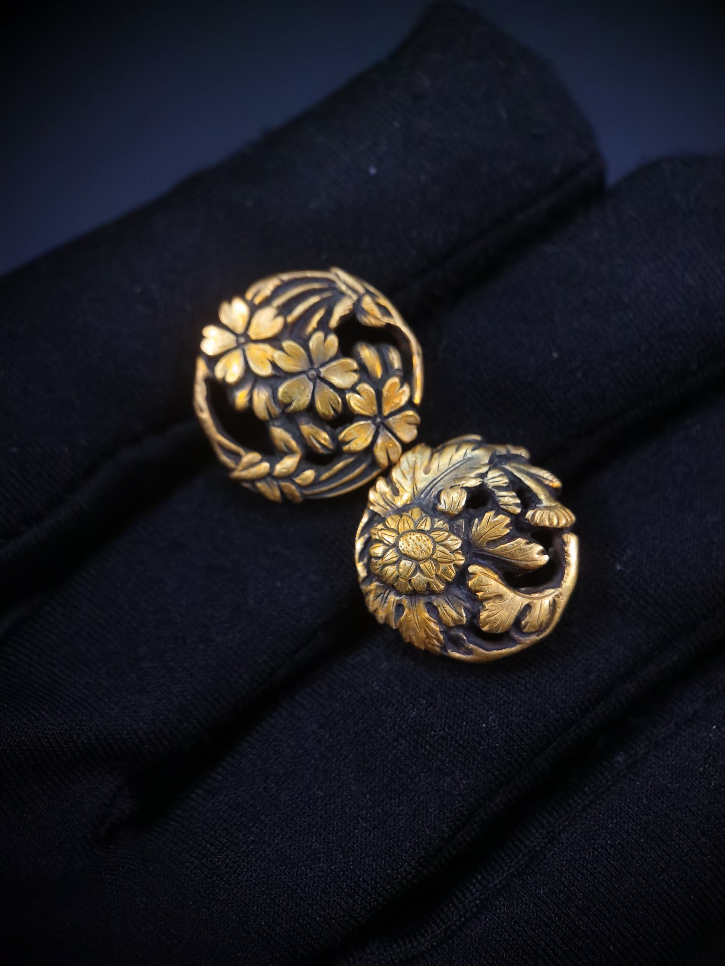 Japanese Chrysanthemum and Cherry Blossoms Round Menuki for Tanto C091