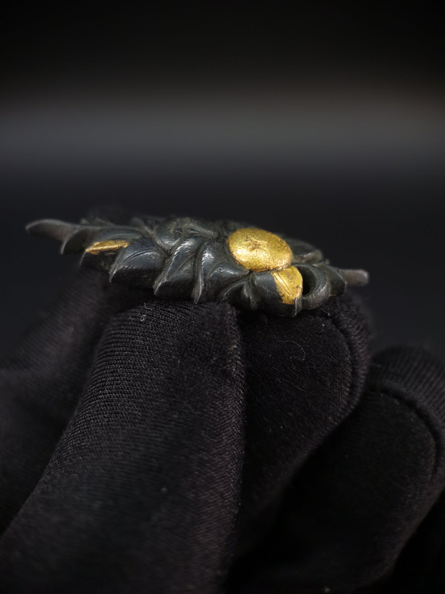 Japanese Type Tangerine Menuki for Katana and Wakziashi Edo Period Antique C093