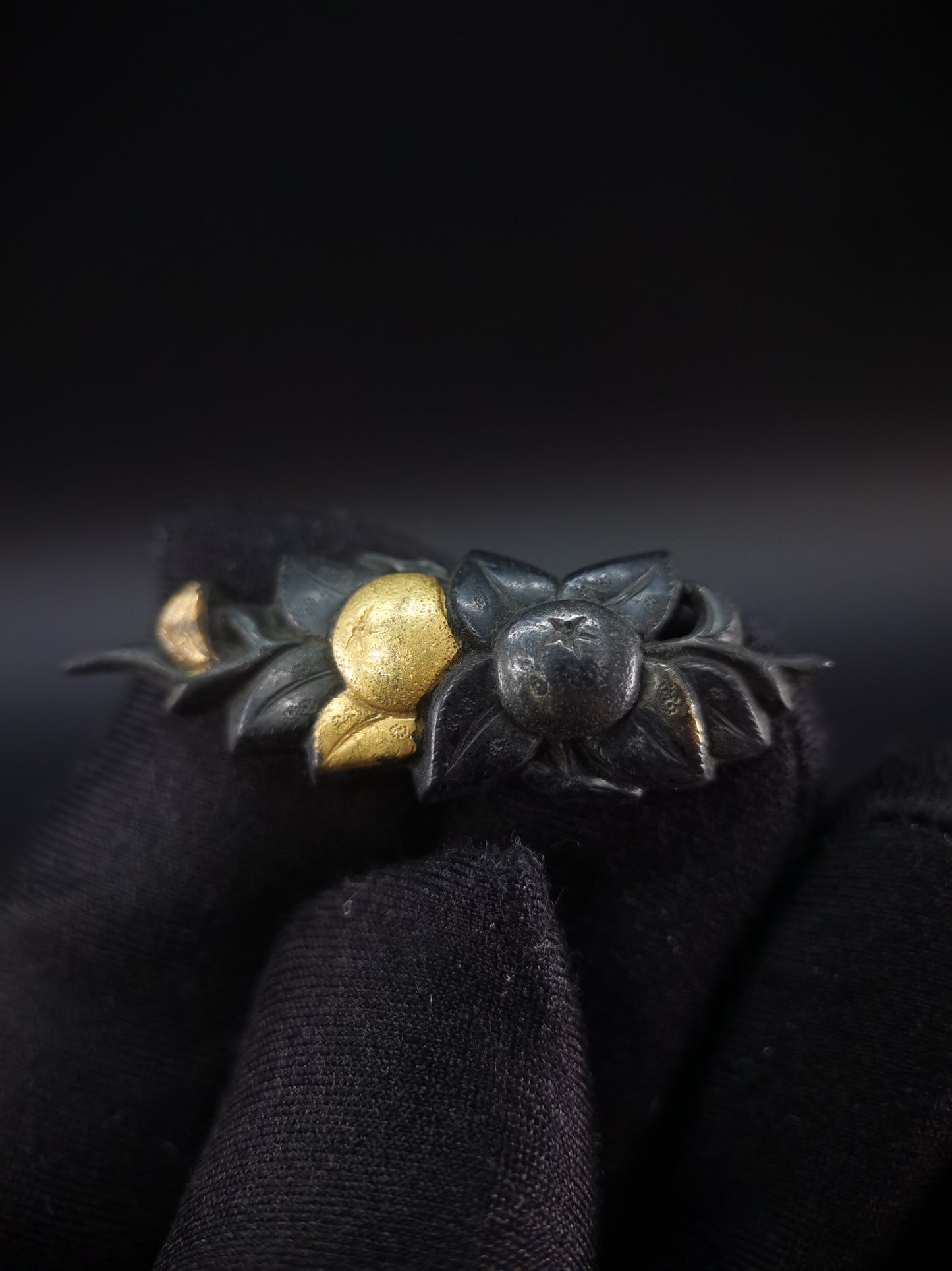 Japanese Type Tangerine Menuki for Katana and Wakziashi Edo Period Antique C093