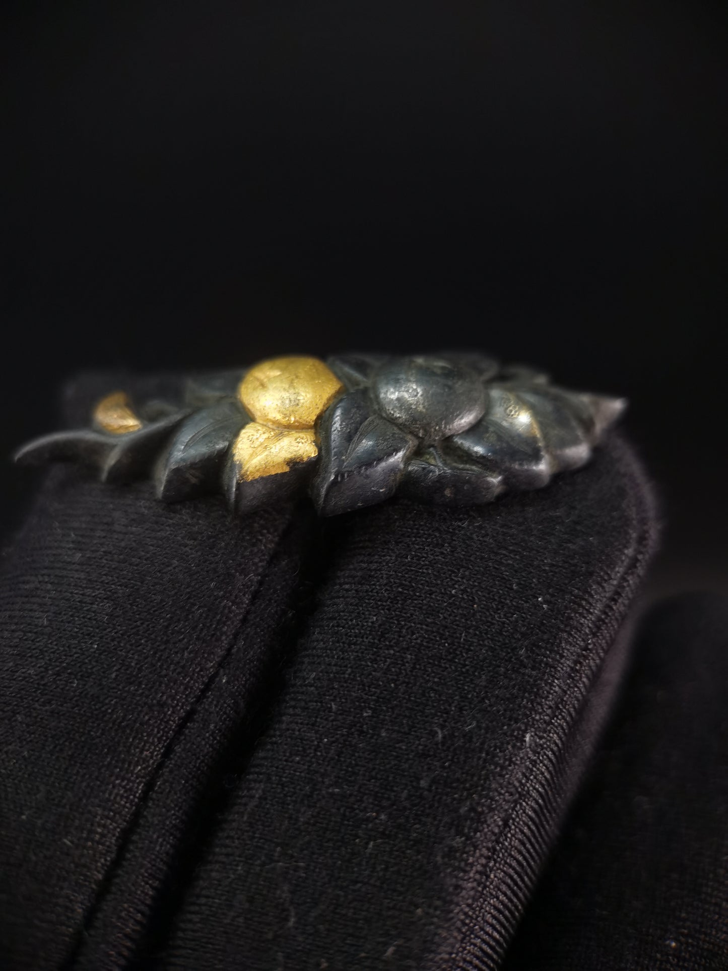 Japanese Type Tangerine Menuki for Katana and Wakziashi Edo Period Antique C093