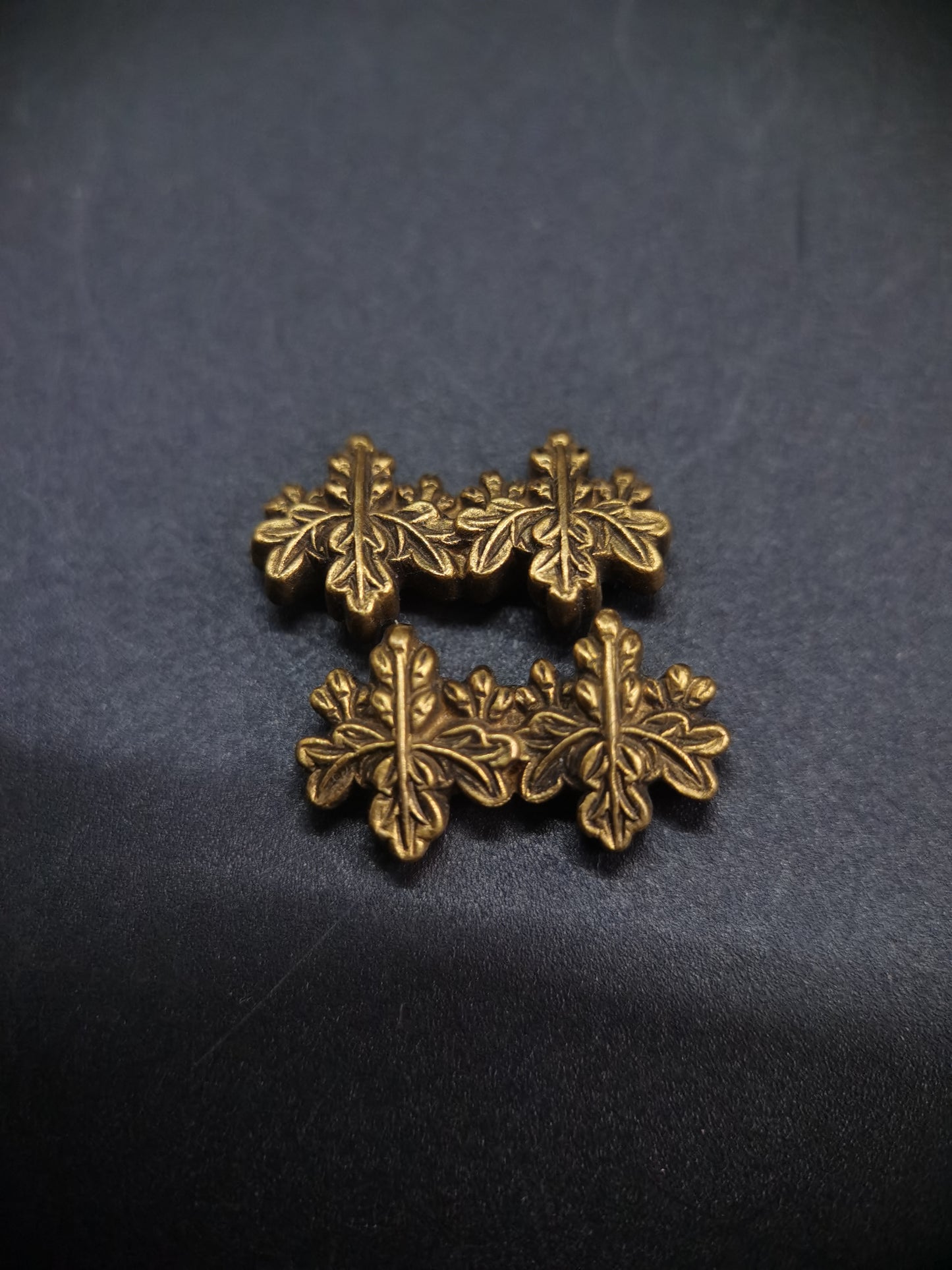 Japanese Type Kiri Mon Menuki for Wakziashi and Tanto C098