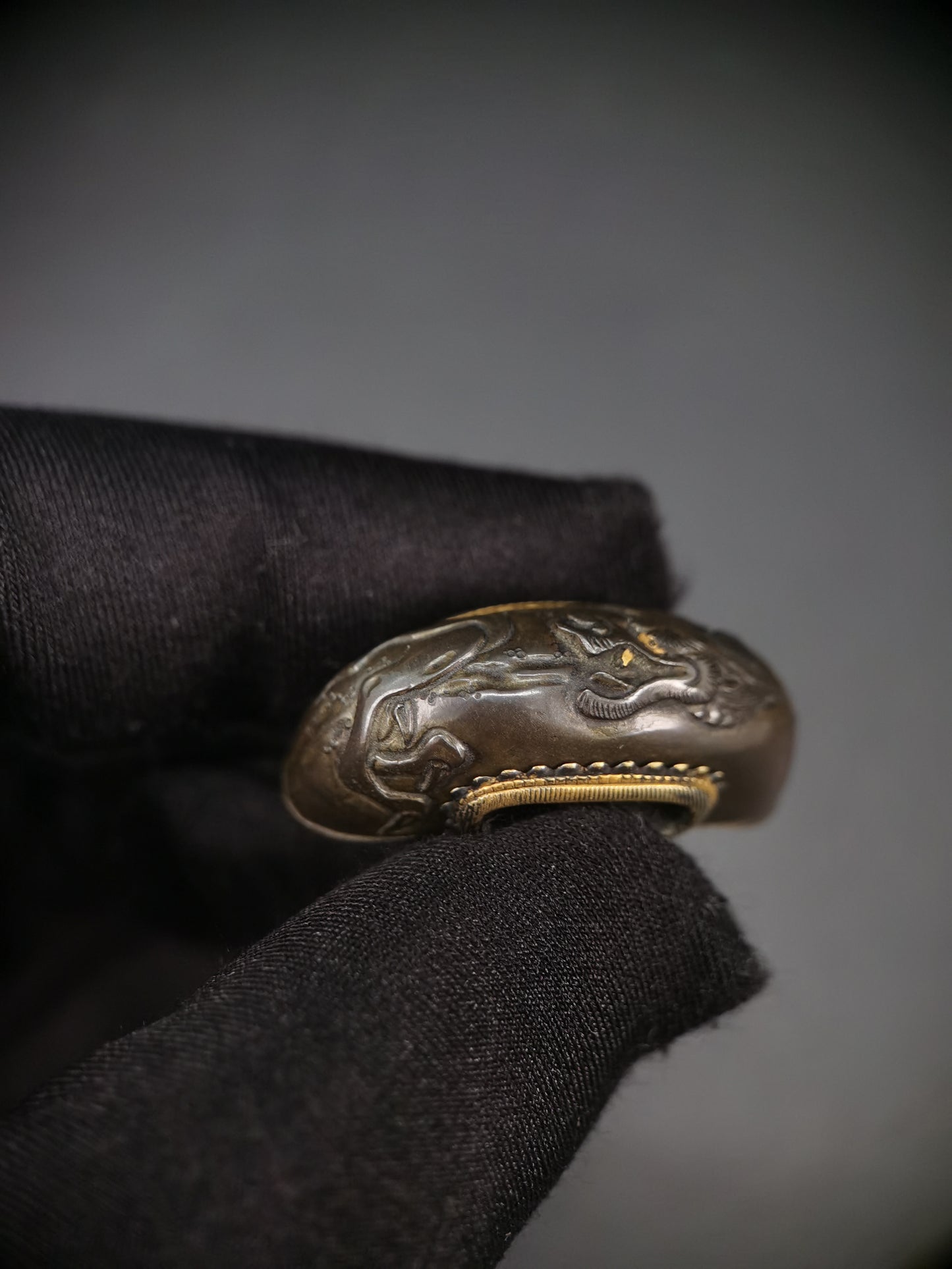 Japanese Dragon Pattern Kurikata for Katana Wakziashi Tanto Edo Period Antique H009