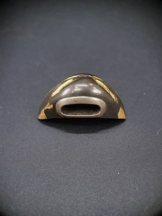 Japanese Shell-shaped Kurikata for Katana Wakziashi Tanto Edo Period Antique H010