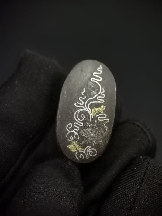 Japanese Karakusa Scroll Pattern Single Kashira for Katana Wakziashi Edo Period Antique G052