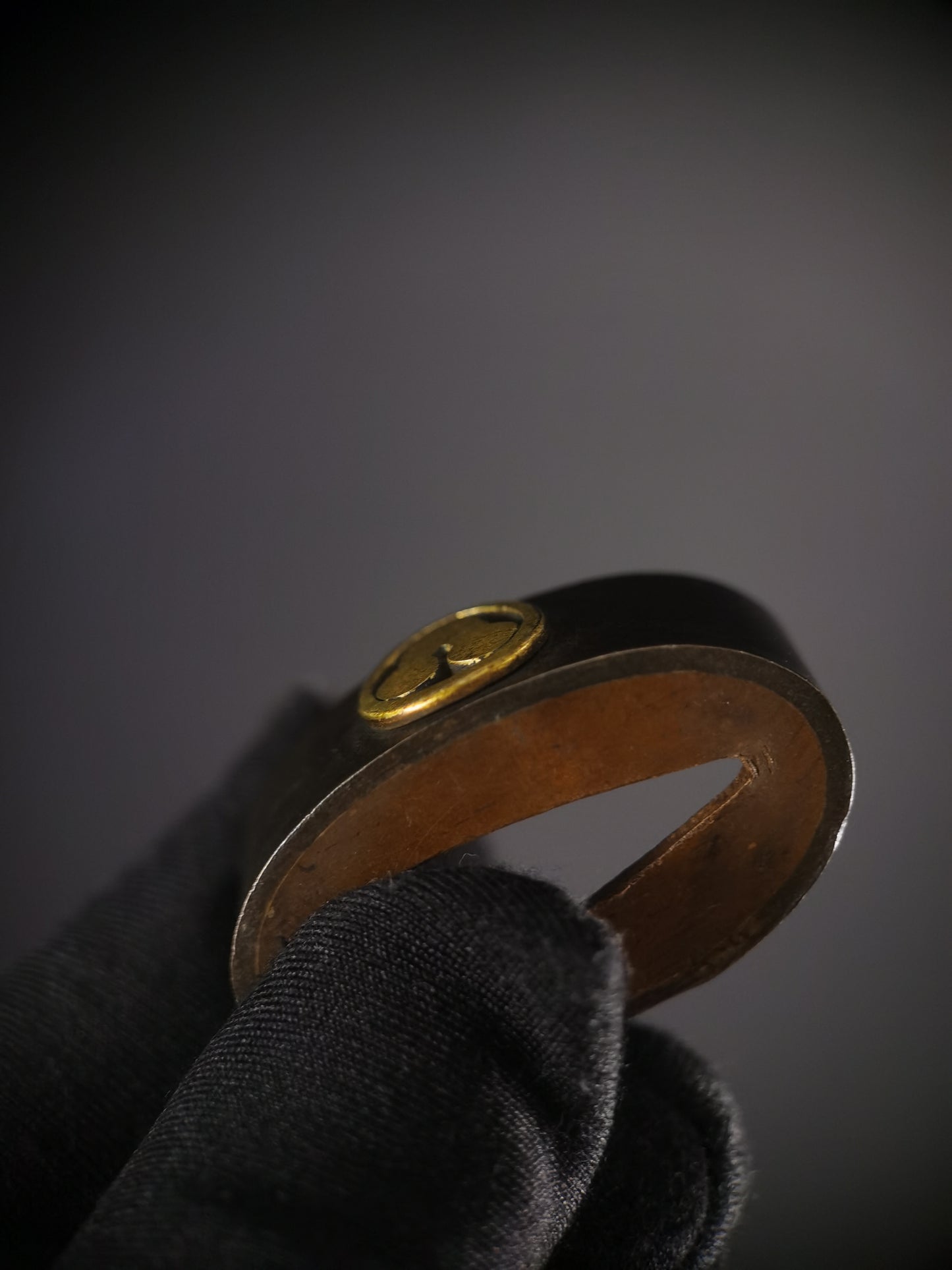 Japanese Fmily Crest Pattern Single Fuchi for Katana Wakziashi Edo Period Antique F153
