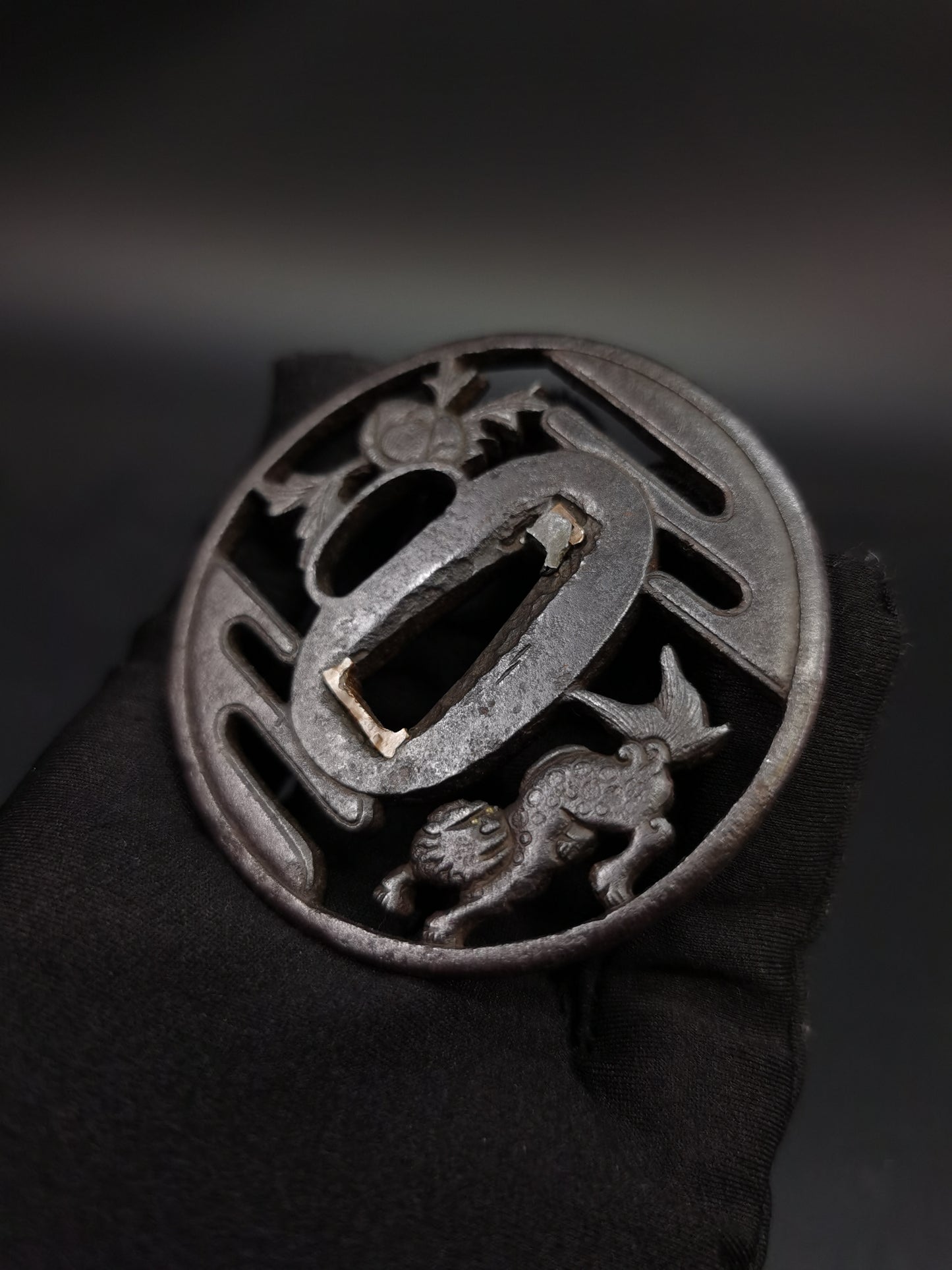Japanese Lion Dog and Peony Tsuba for Wakzaishi Tanto Edo Period Antique A159