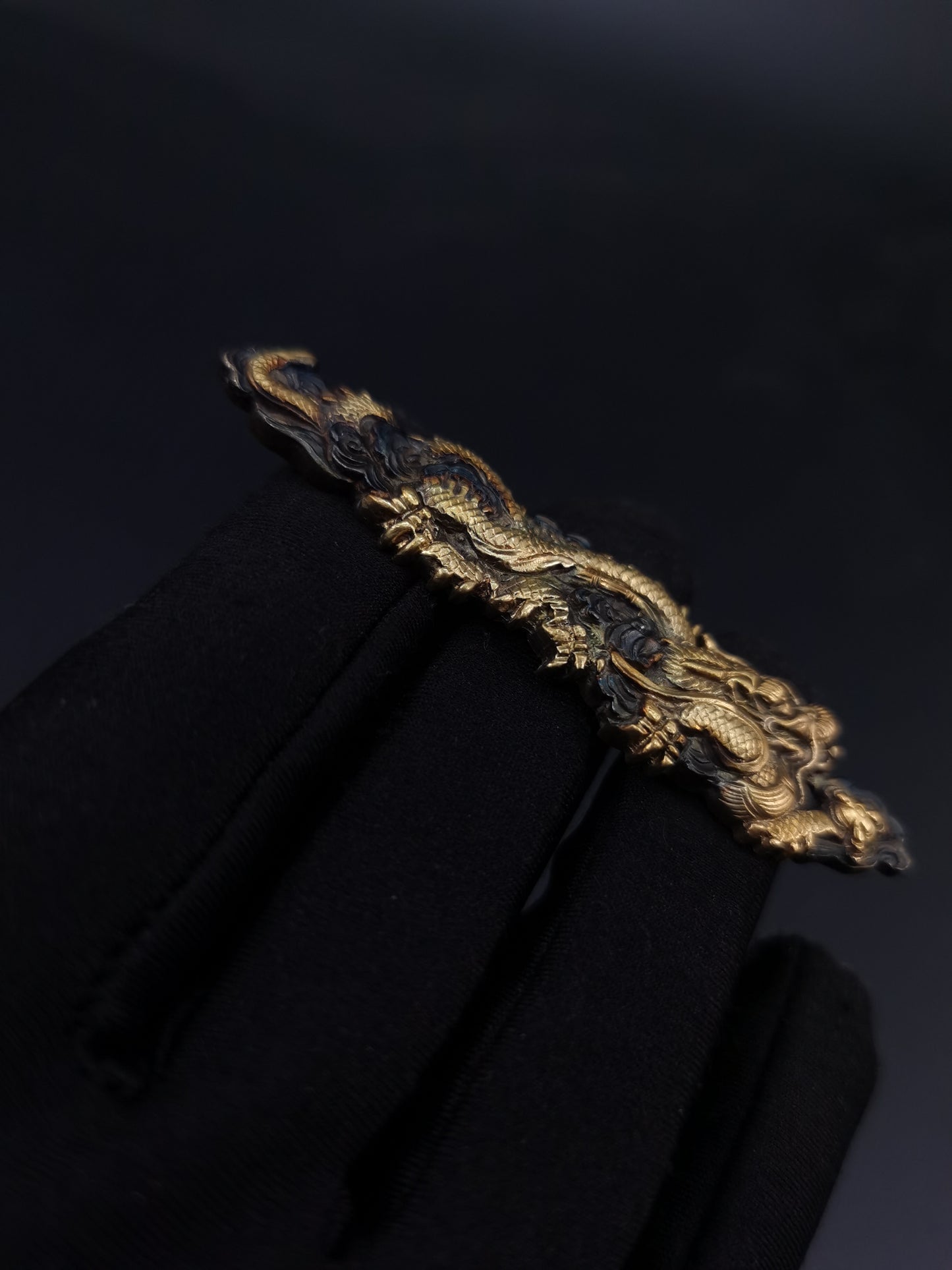Japanese Type Big Cloud-Dragon Pattern Menuki for Tachi wakziashi Y032