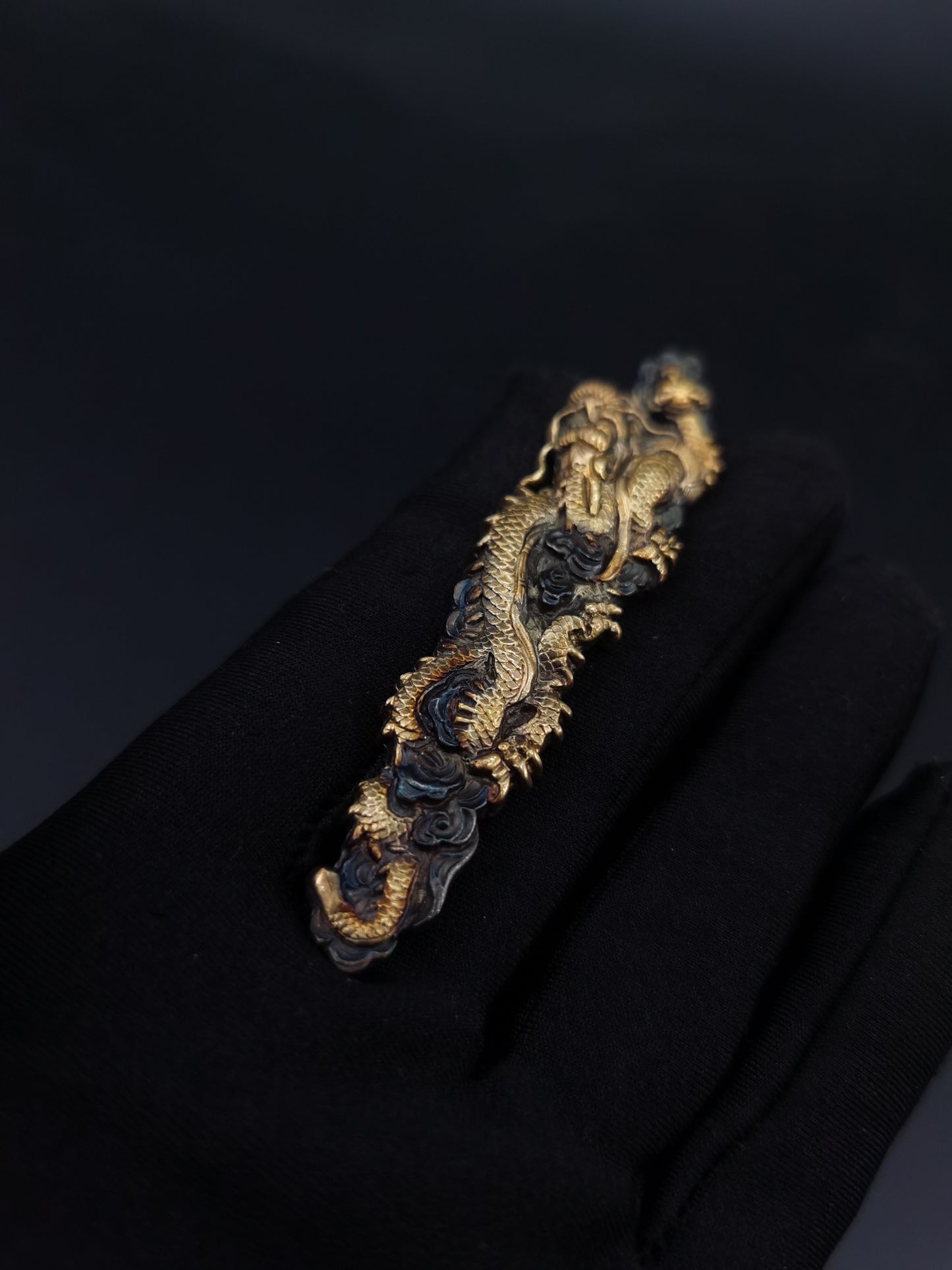 Japanese Type Big Cloud-Dragon Pattern Menuki for Tachi wakziashi Y032
