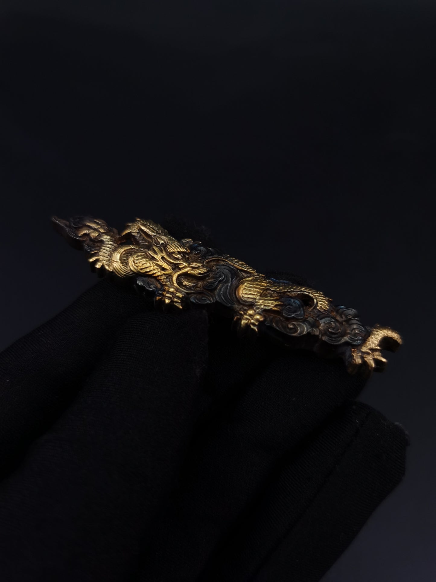 Japanese Type Big Cloud-Dragon Pattern Menuki for Tachi wakziashi Y032