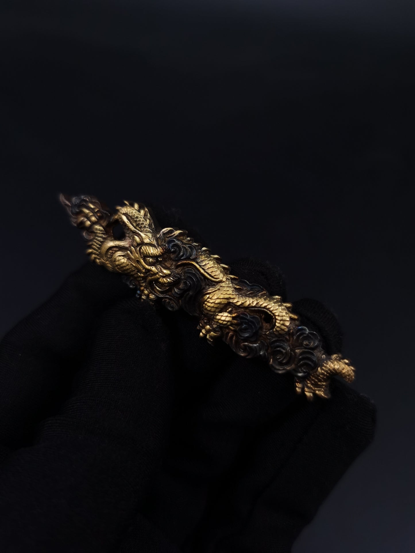 Japanese Type Big Cloud-Dragon Pattern Menuki for Tachi wakziashi Y032