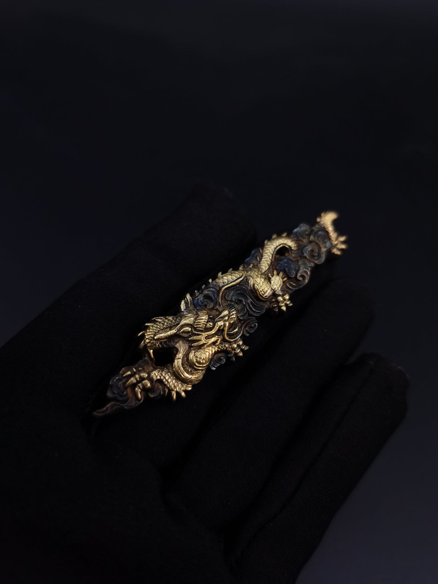Japanese Type Big Cloud-Dragon Pattern Menuki for Tachi wakziashi Y032