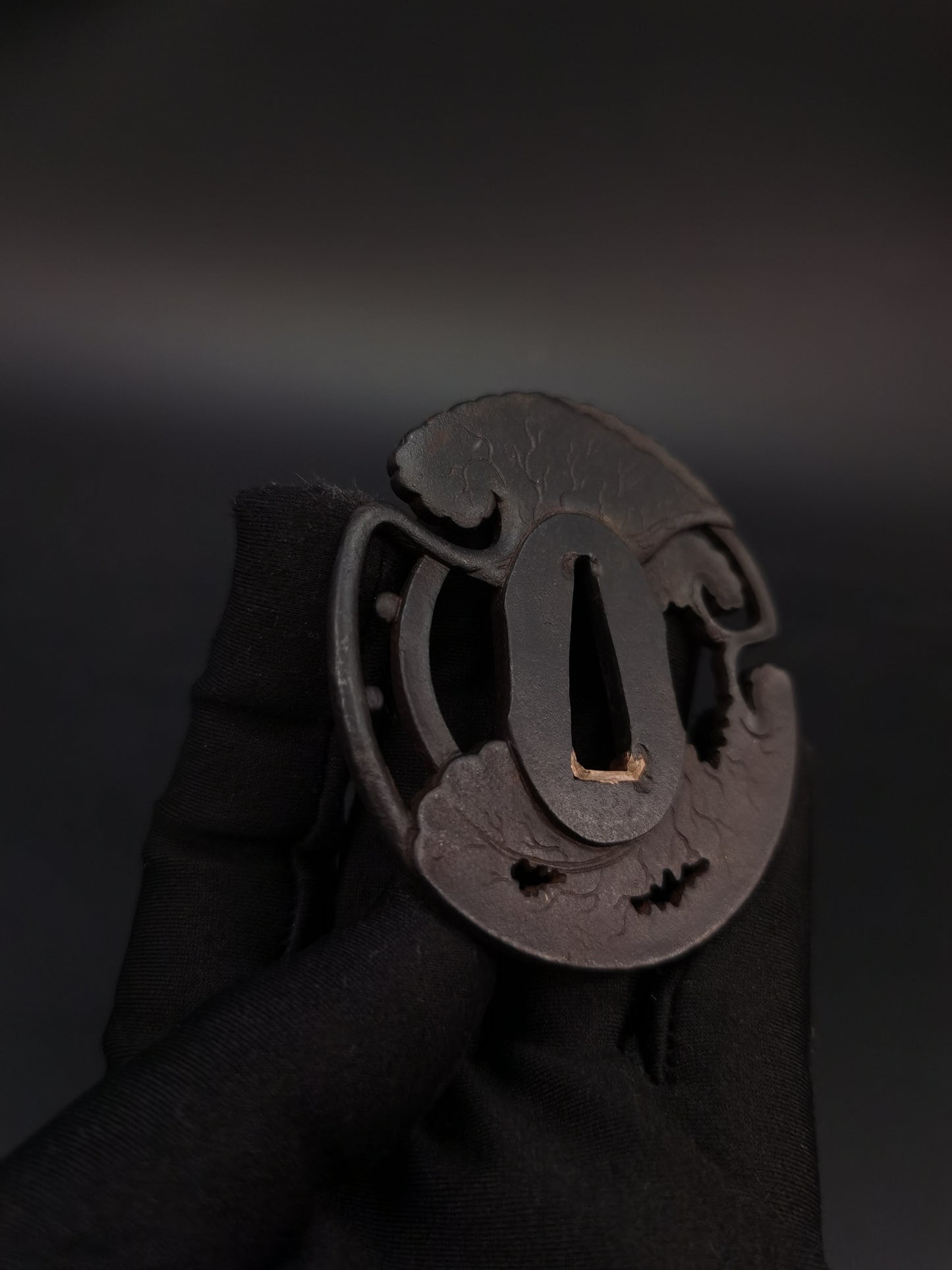 Japanese Leaves Pattern Tsuba for Wakzaishi Edo Period Antique A176