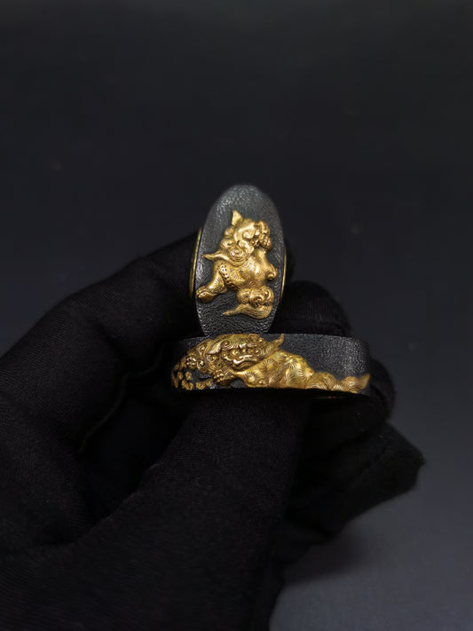 Japanese Lion Dog Pattern Fuchi Kashira for Katana and Wakziashi Edo Period Antique B090