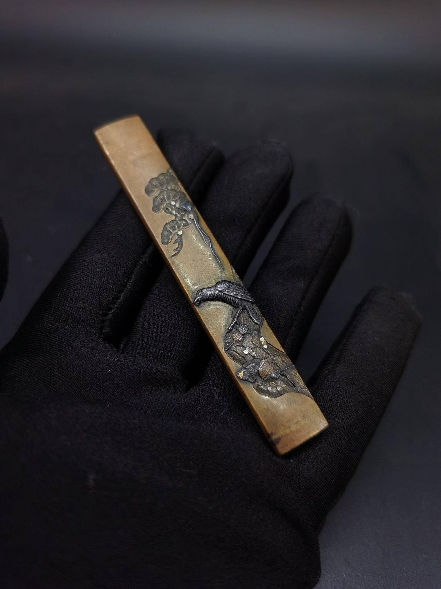 Japanese Hawk & Pine Pattern Kozuka for wakziashi and tanto Edo period antique D106