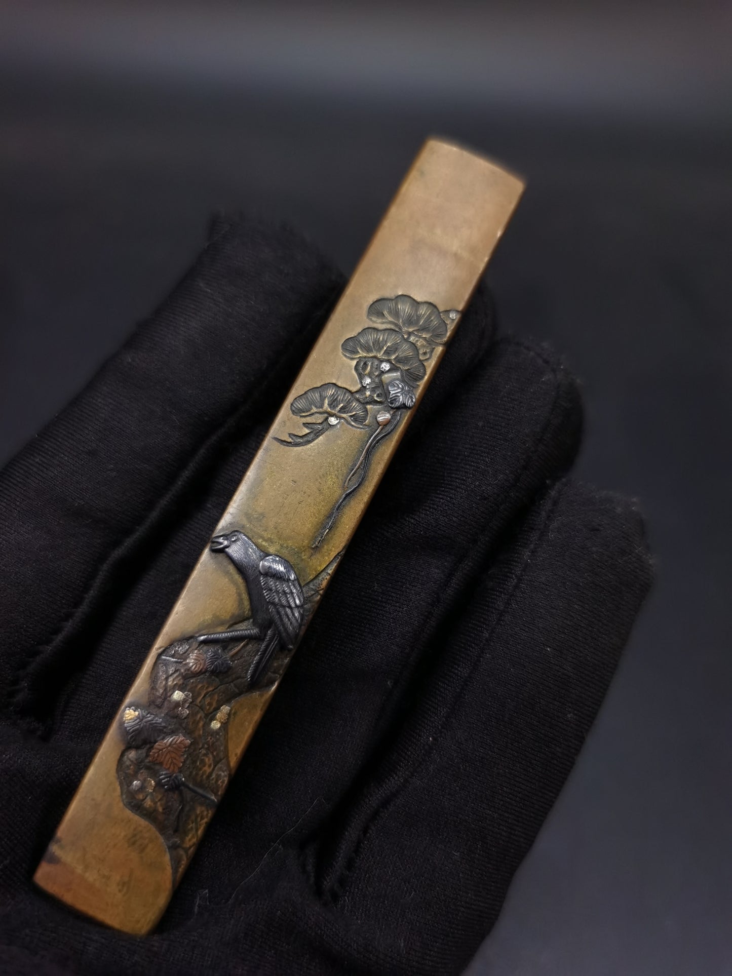 Japanese Hawk & Pine Pattern Kozuka for wakziashi and tanto Edo period antique D106