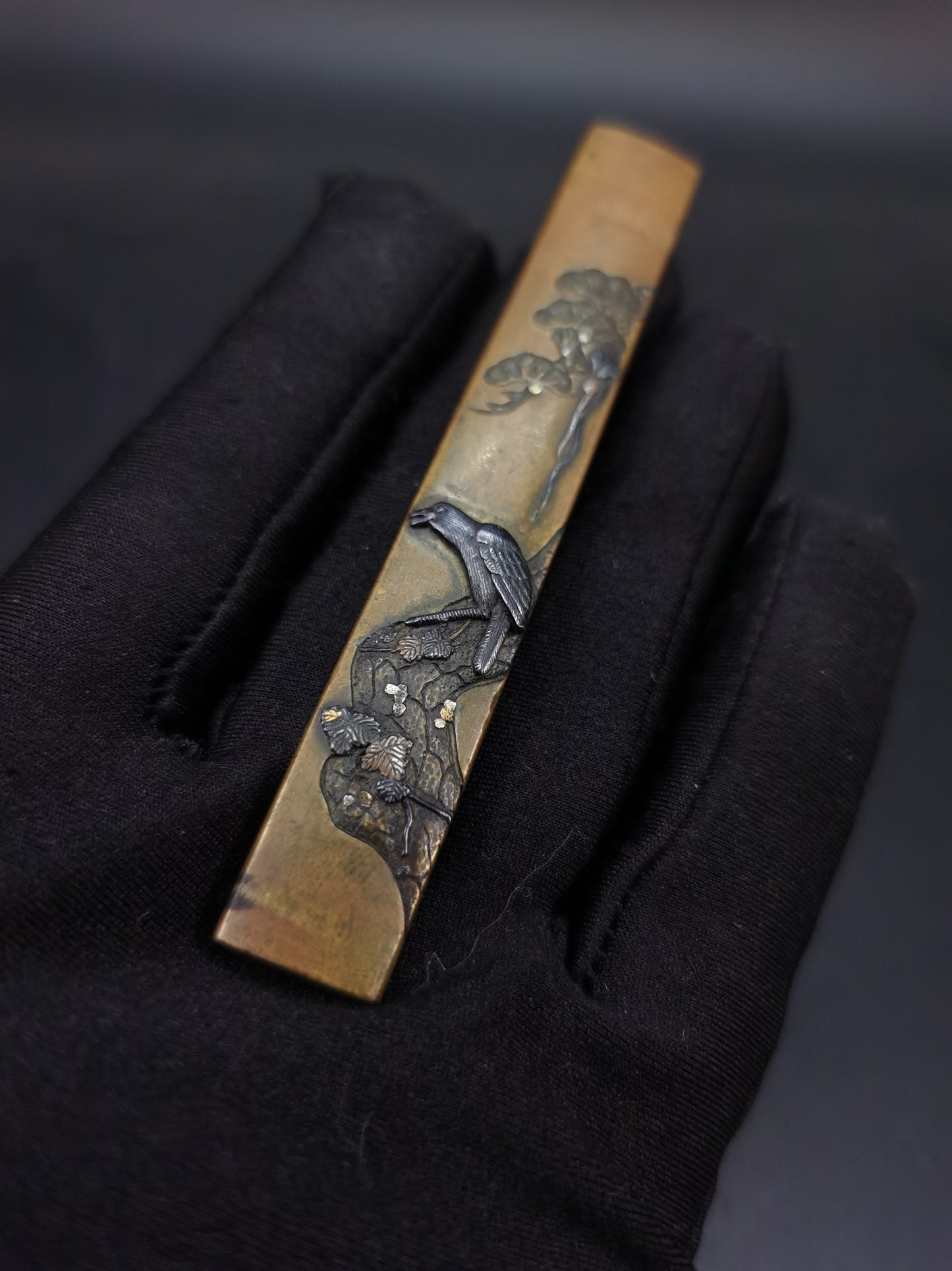 Japanese Hawk & Pine Pattern Kozuka for wakziashi and tanto Edo period antique D106