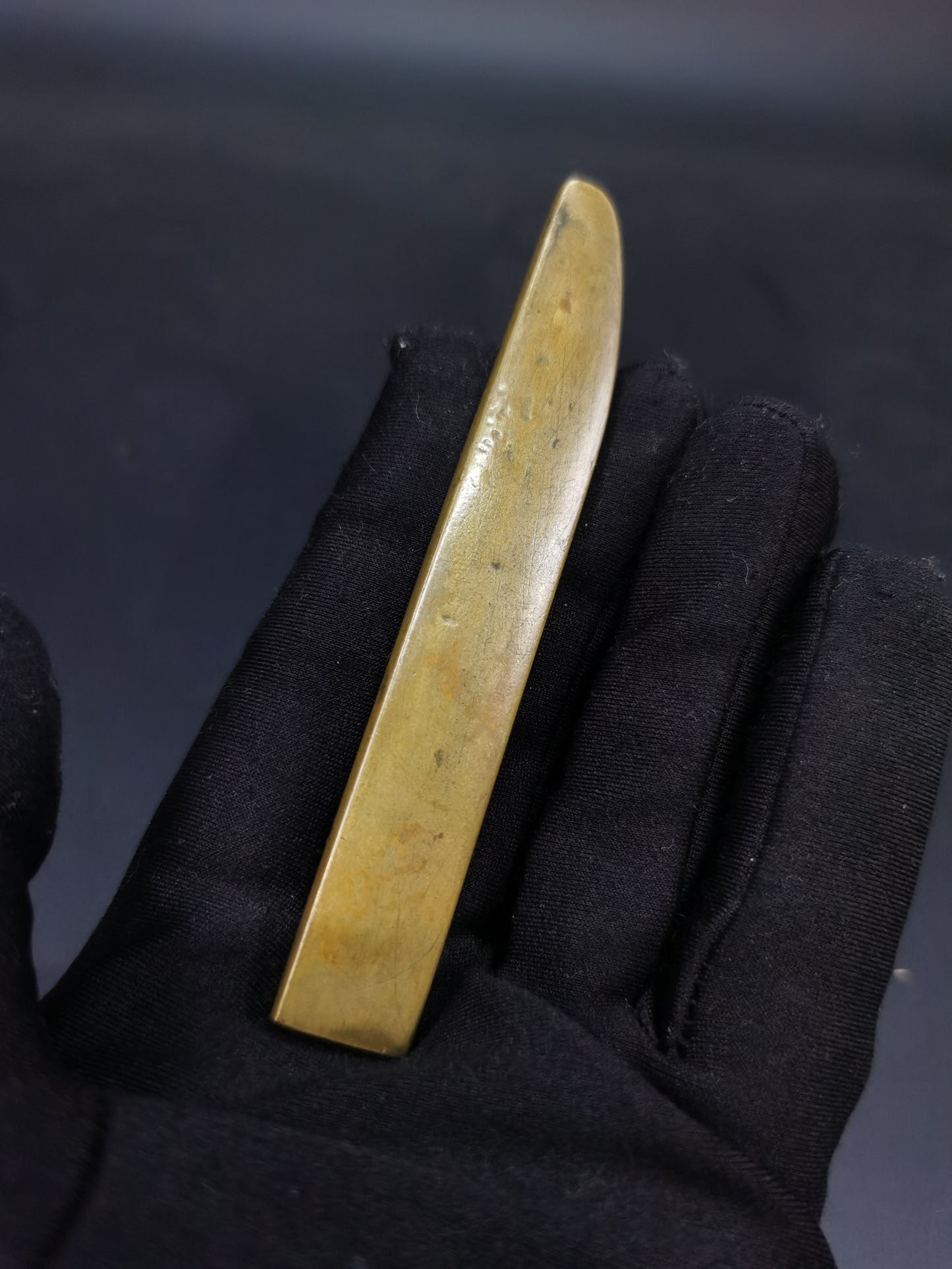 Japanese Legume Pod Pattern Kozuka for wakziashi and tanto Edo period antique D108