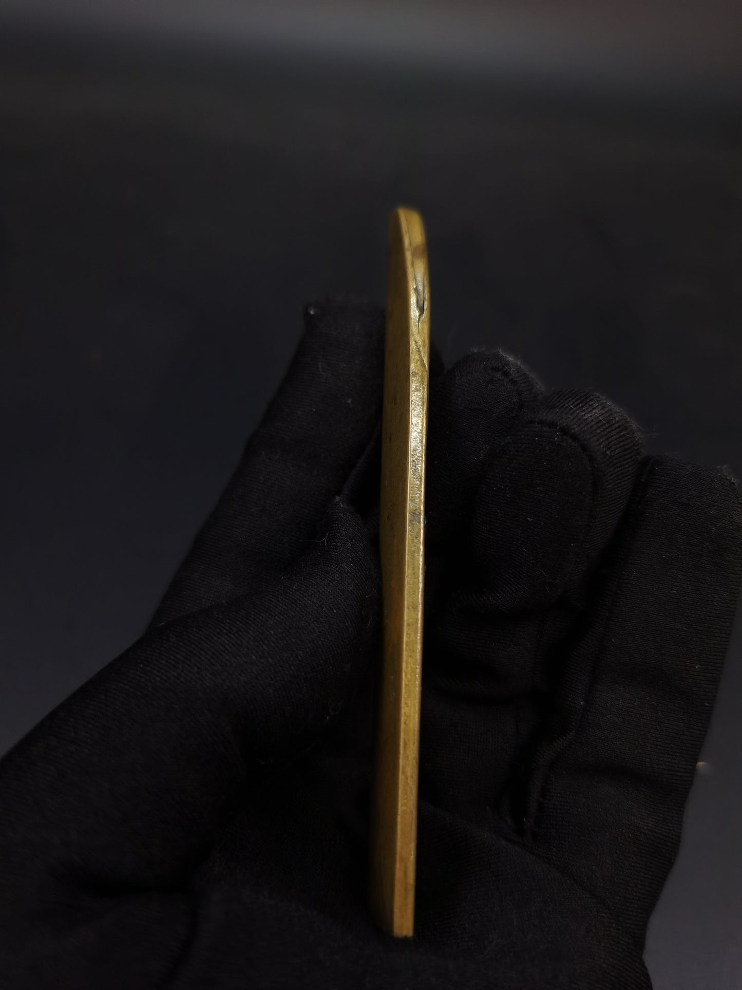 Japanese Legume Pod Pattern Kozuka for wakziashi and tanto Edo period antique D108