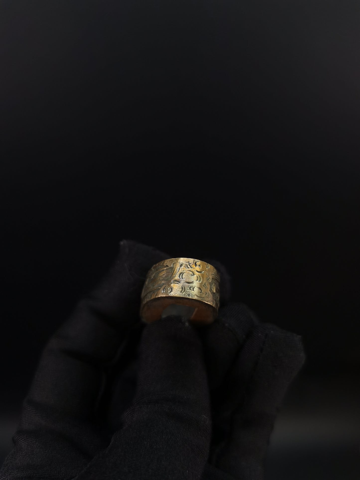 Japanese Dragon Pattern Fuchi & Kashira for Katana and Wakziashi Edo Period Antique B098