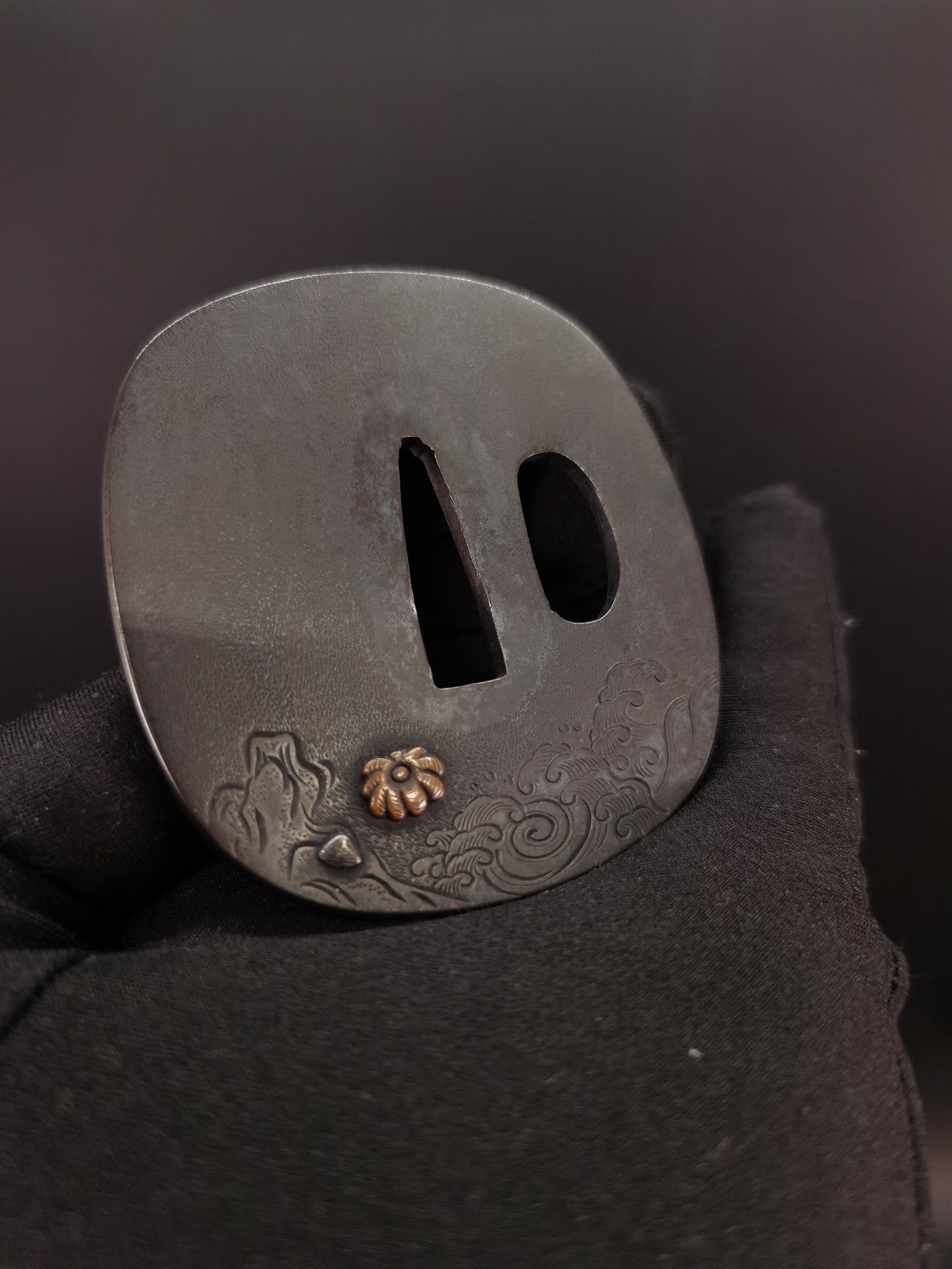 Japanese Wave and Shells Pattern Tsuba for Wakzaishi Edo Period Antique A193