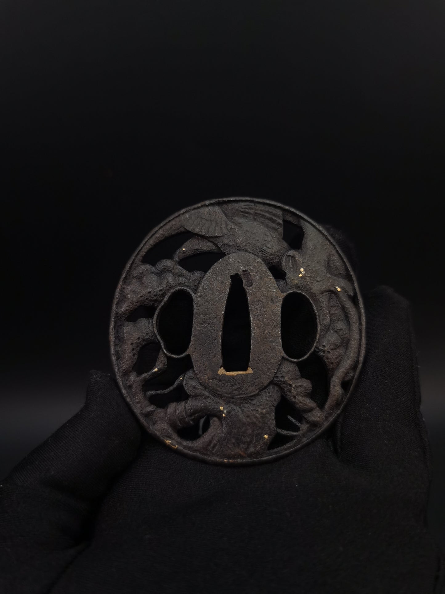 Japanese Pine and Eagle Tsuba for Katana and Wakziashi Edo Period Antique A199