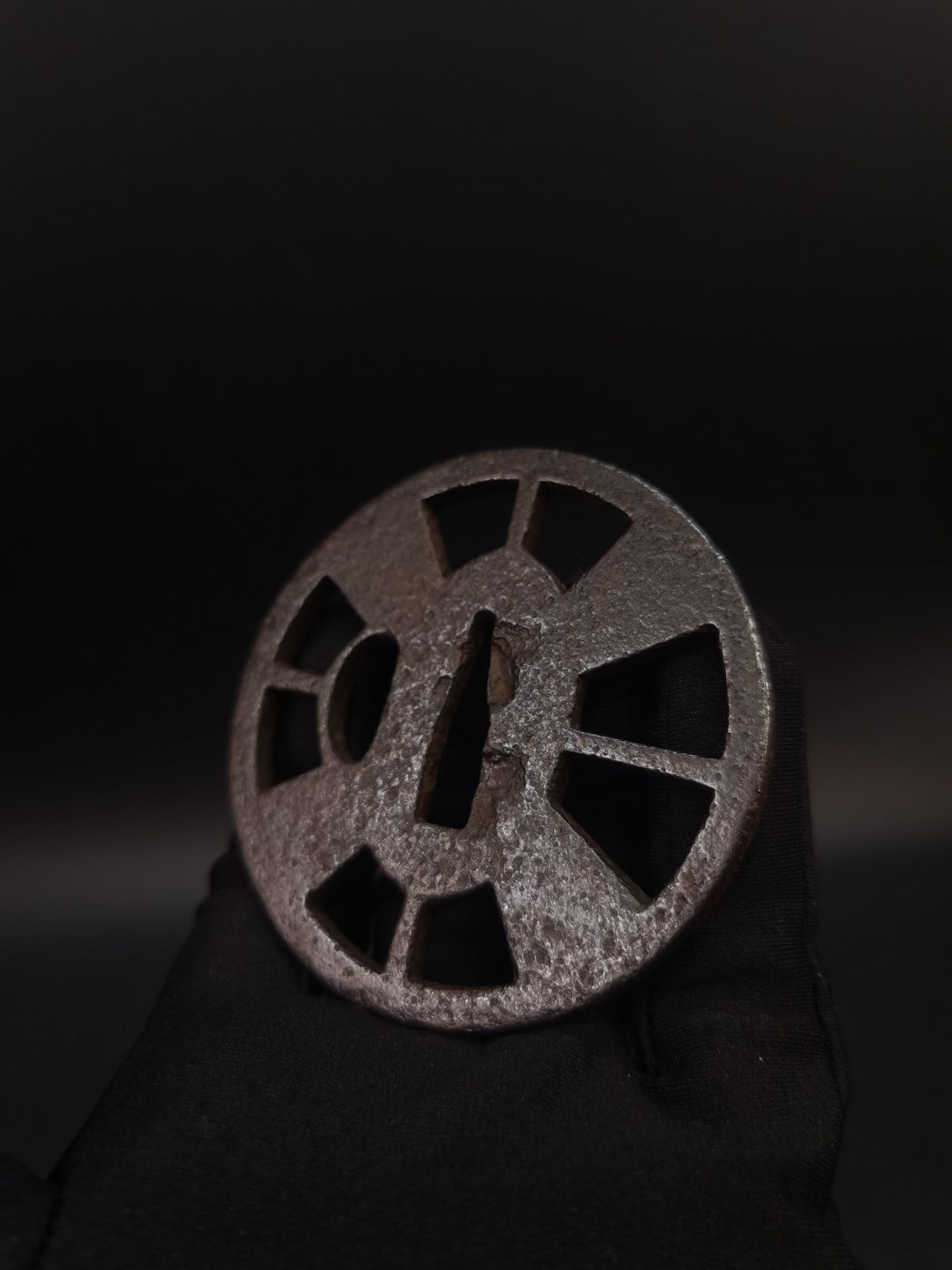 Japanese Wheel Pattern Tsuba for Wakziashi Edo Period Antique A202