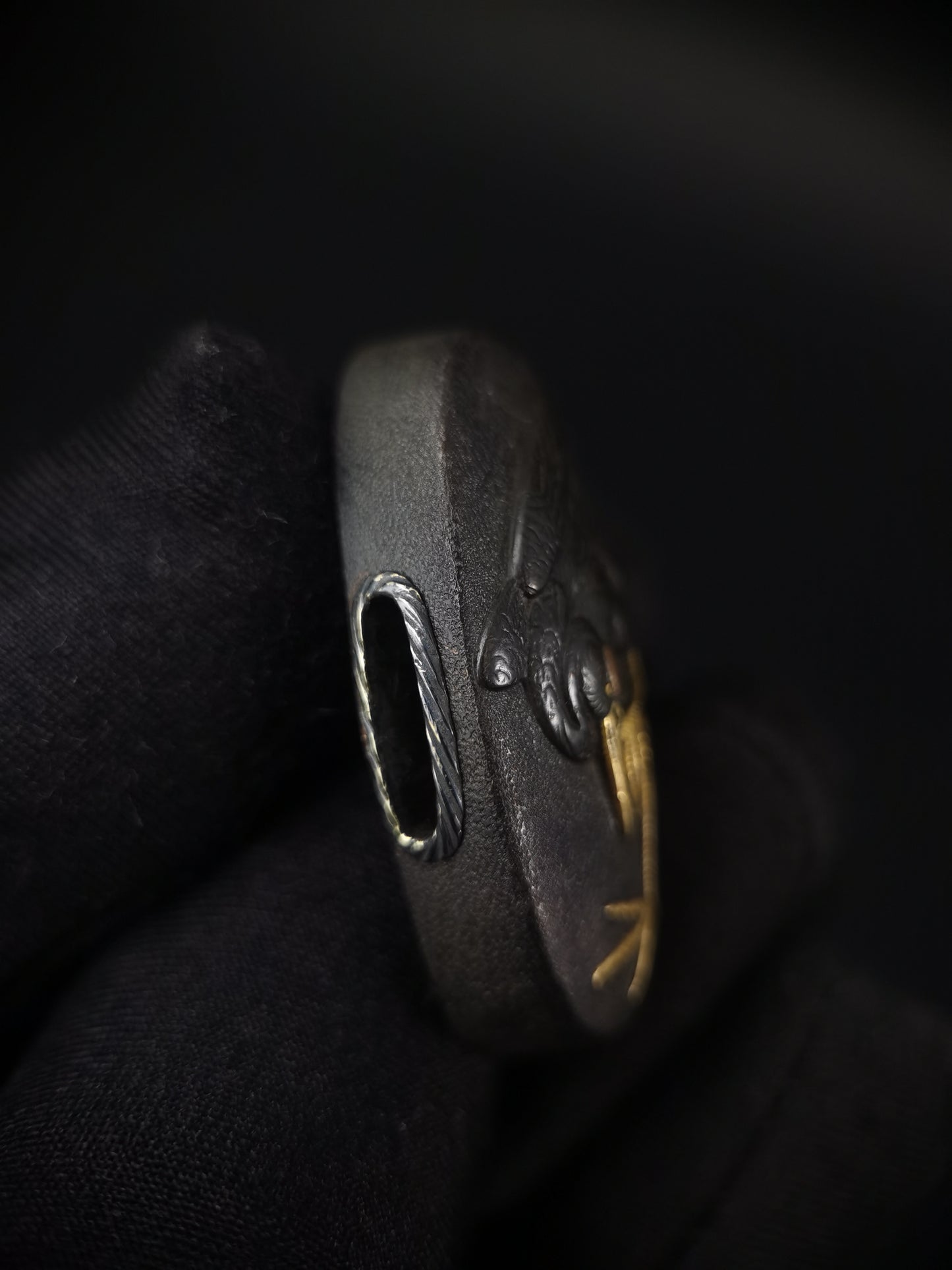 Japanese Crane Pattern Fuchi Kashira for Katana and Wakziashi Edo Period Antique B099