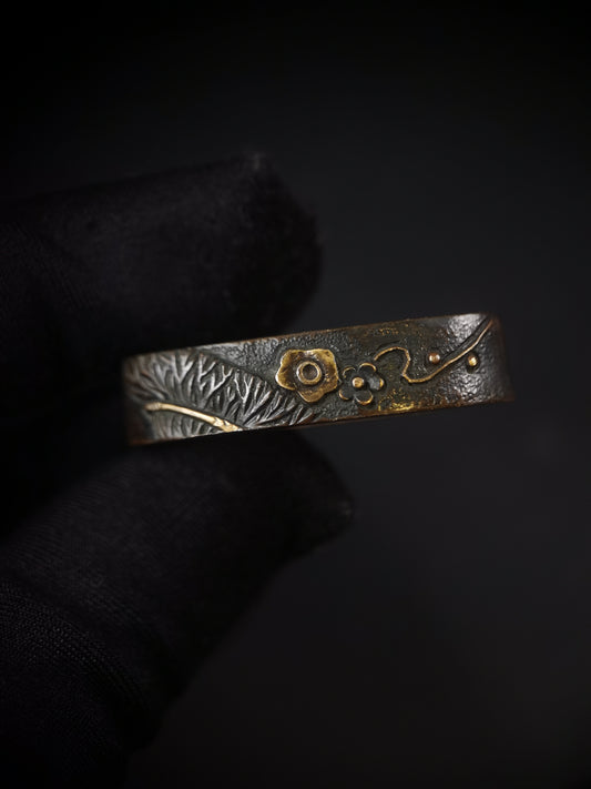 Japanese Plum Blossom and Flying Bird Pattern Single Fuchi for Katana Wakziashi Edo Period Antique F161