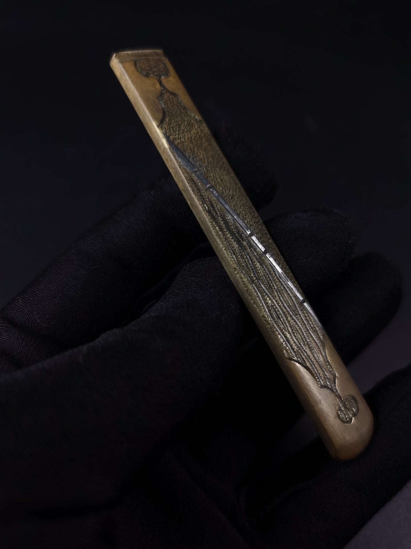 Japanese Brass Ground Matsushiro Design, Kozuka & Kogai Two-piece Set for wakziashi and tanto Edo period antique D129
