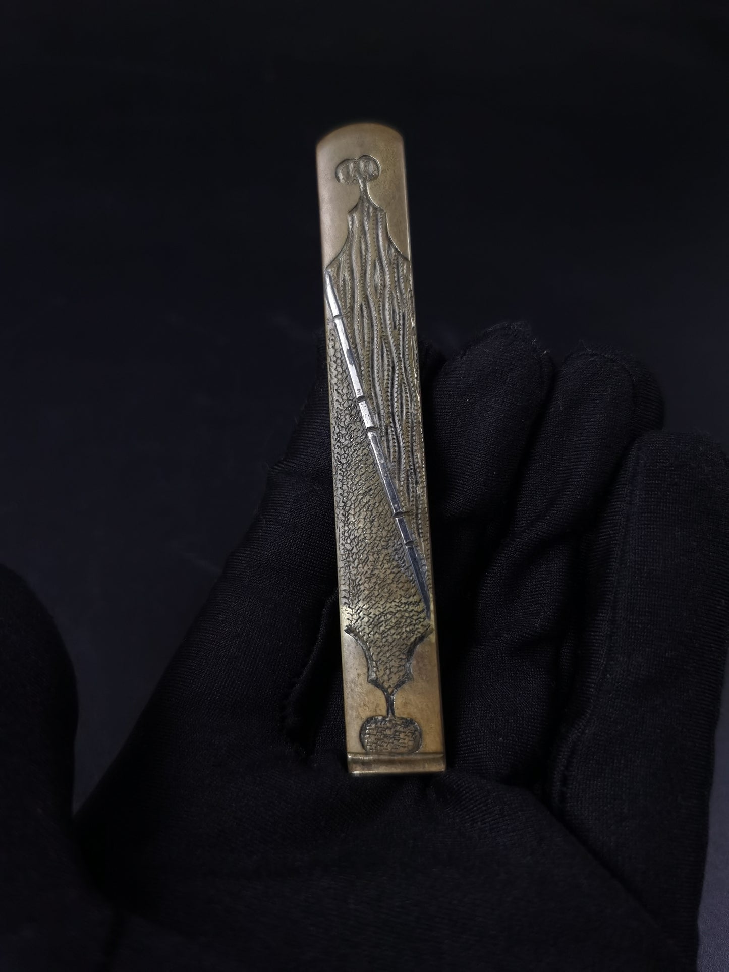 Japanese Brass Ground Matsushiro Design, Kozuka & Kogai Two-piece Set for wakziashi and tanto Edo period antique D129