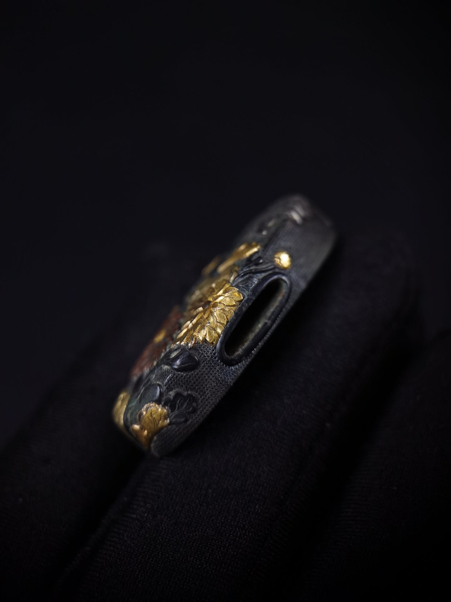 Japanese Chrysanthemum Fuchi & Kashira for Katana and Wakziashi Edo Period Antique B102