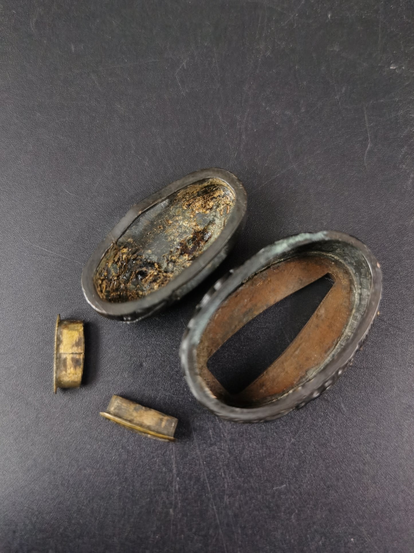 Japanese Wave carp Fuchi & Kashira for Katana and Wakziashi Edo Period Antique B103