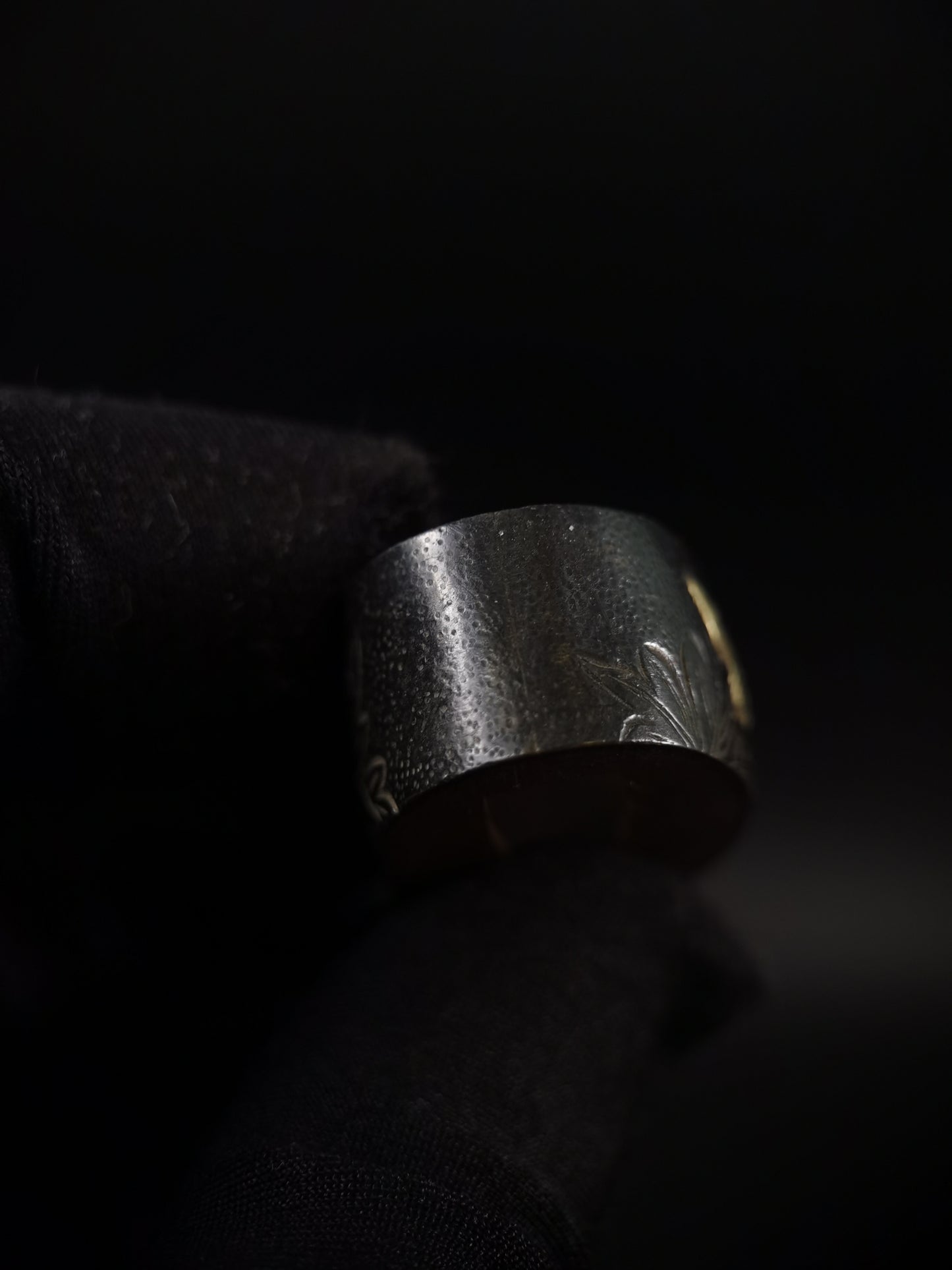 Japanese Peony Fuchi & Kashira for Katana and Wakziashi Edo Period Antique B108