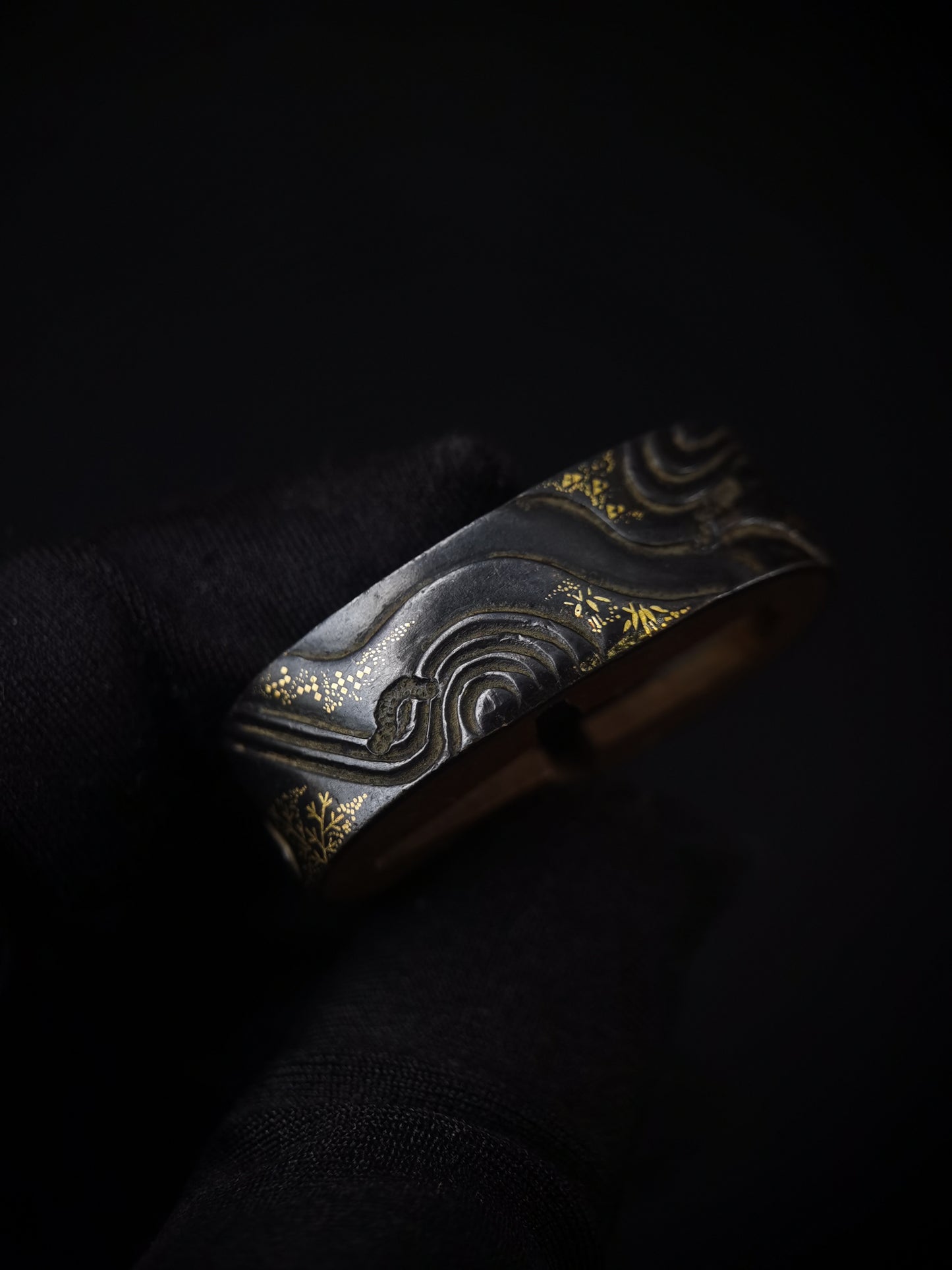 Japanese Wood grain Pattern Pattern Single Fuchi for Katana Wakziashi Edo Period Antique F169