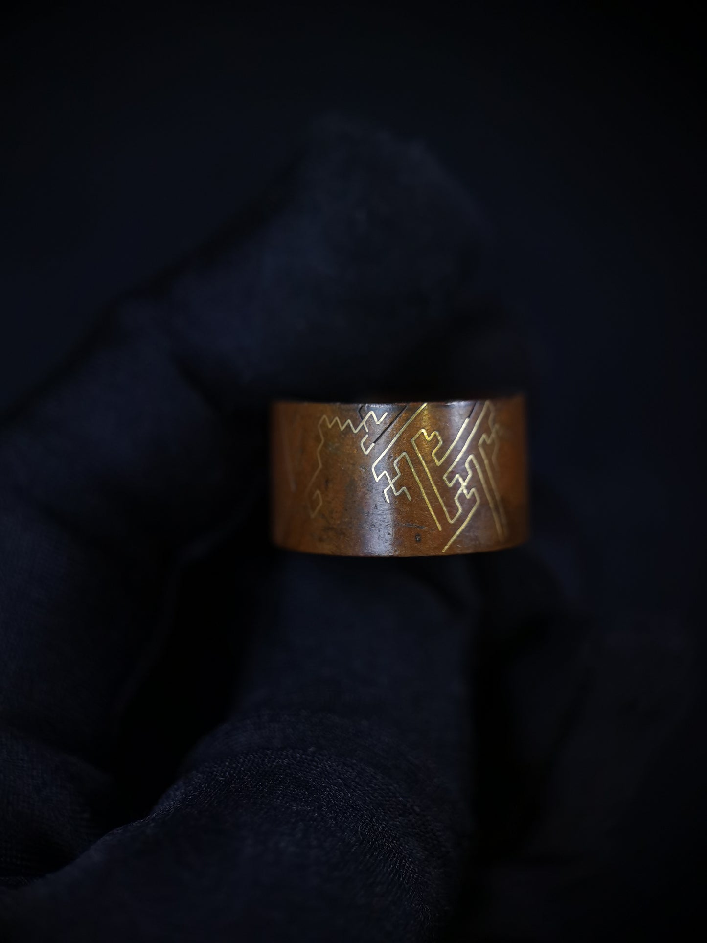 Japanese Geometric Lightning Pattern Pattern Single Fuchi for Katana Wakziashi Edo Period Antique F175