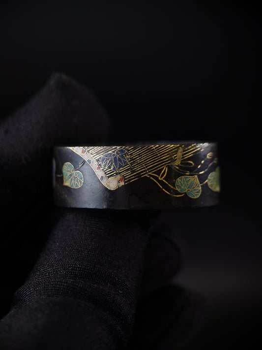 Japanese Hollyhock Leaves and Beaded Curtain Pattern Pattern Single Fuchi for Katana Wakziashi Edo Period Antique F178