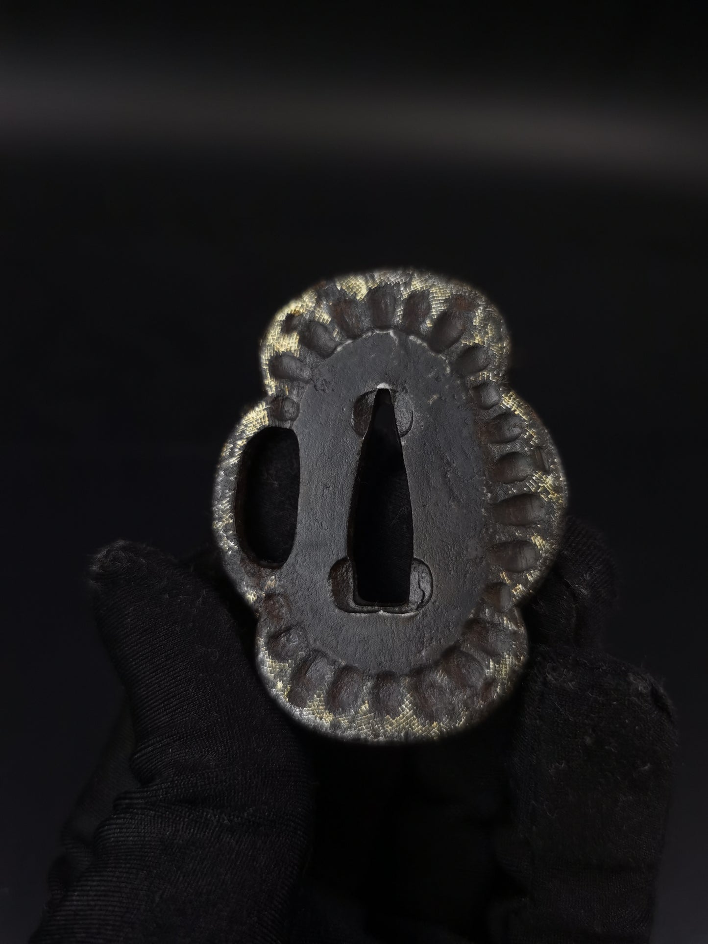 Japanese Antique Plain Tsuba for Tanto Edo Period A261
