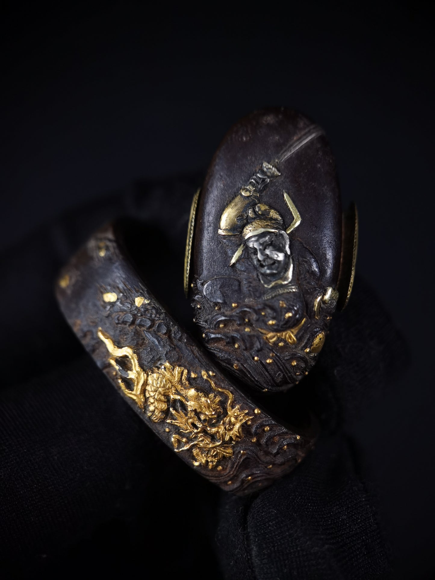 Japanese Zhang Liang on Yi Bridge Fuchi Kashira for Katana and Wakziashi Edo Period Antique B120